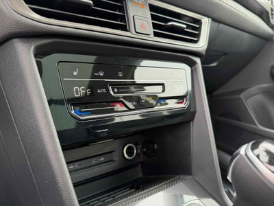 2026 Volkswagen Taos SE Black