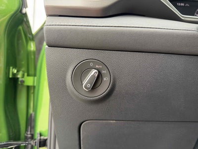 2026 Volkswagen Taos SE Black