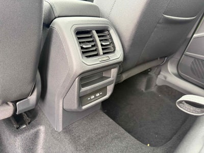 2026 Volkswagen Taos SE Black