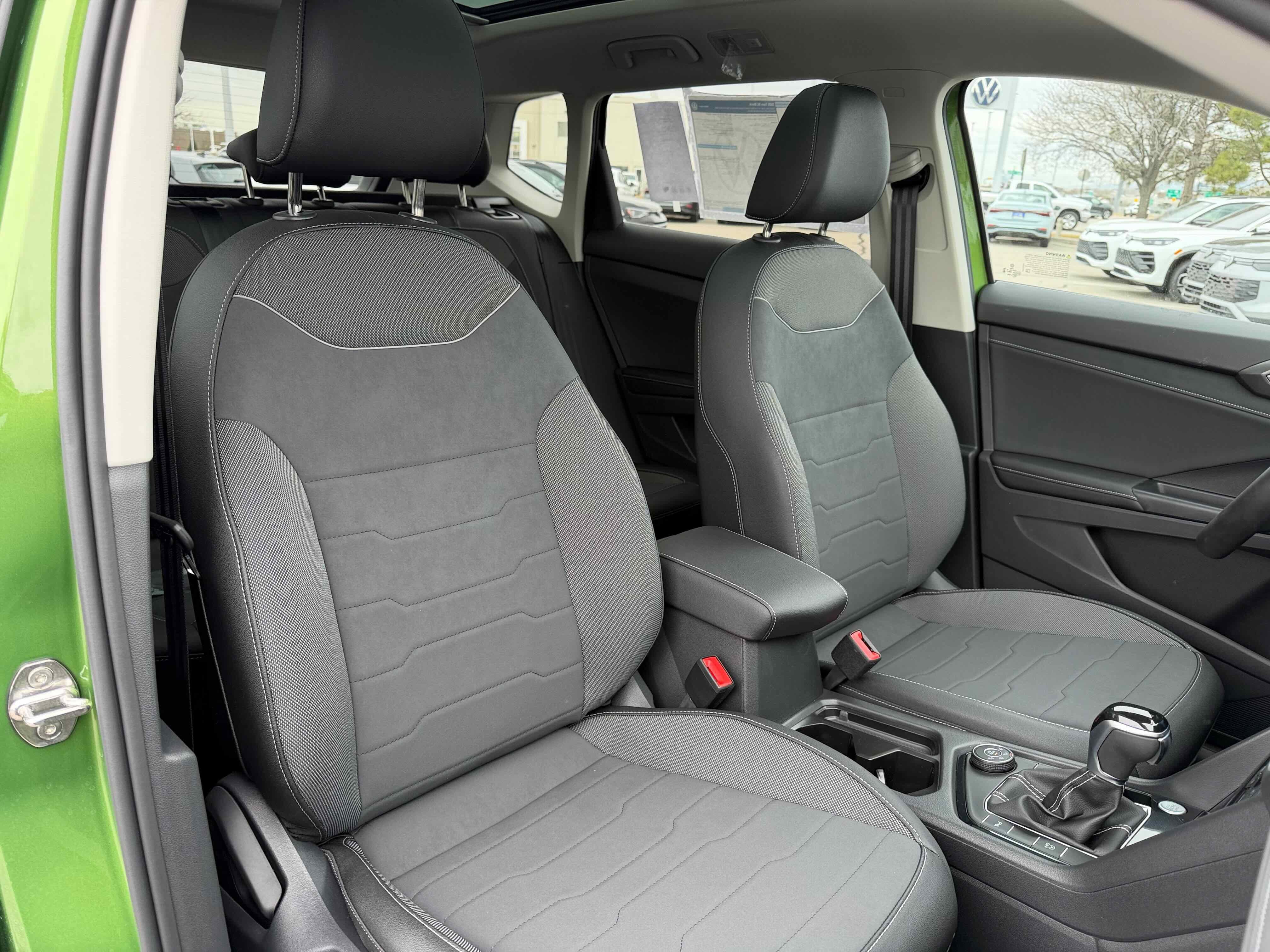 2026 Volkswagen Taos SE Black