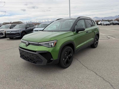 2026 Volkswagen Taos SE Black