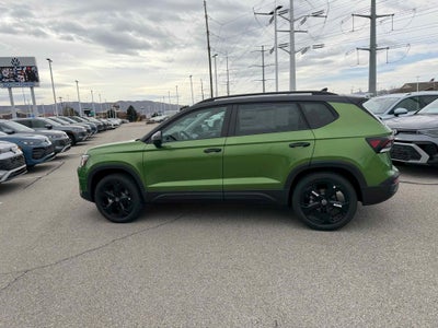 2026 Volkswagen Taos SE Black