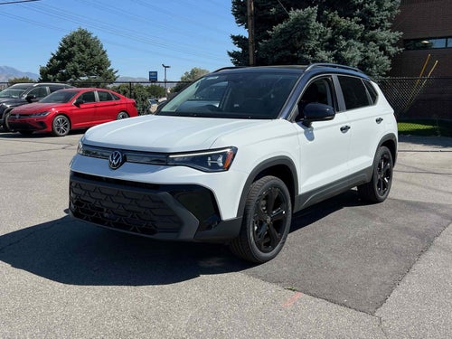 2025 Volkswagen Taos SE Black