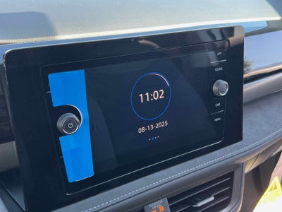 2025 Volkswagen Taos SE Black