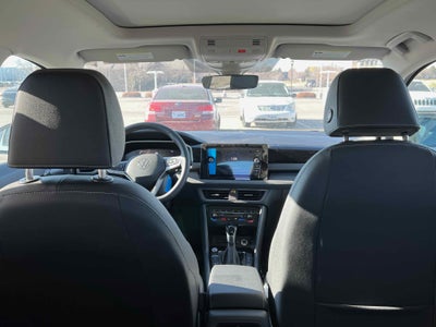 2026 Volkswagen Taos SE Black