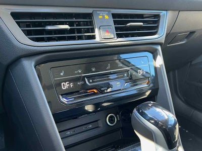 2026 Volkswagen Taos SE Black