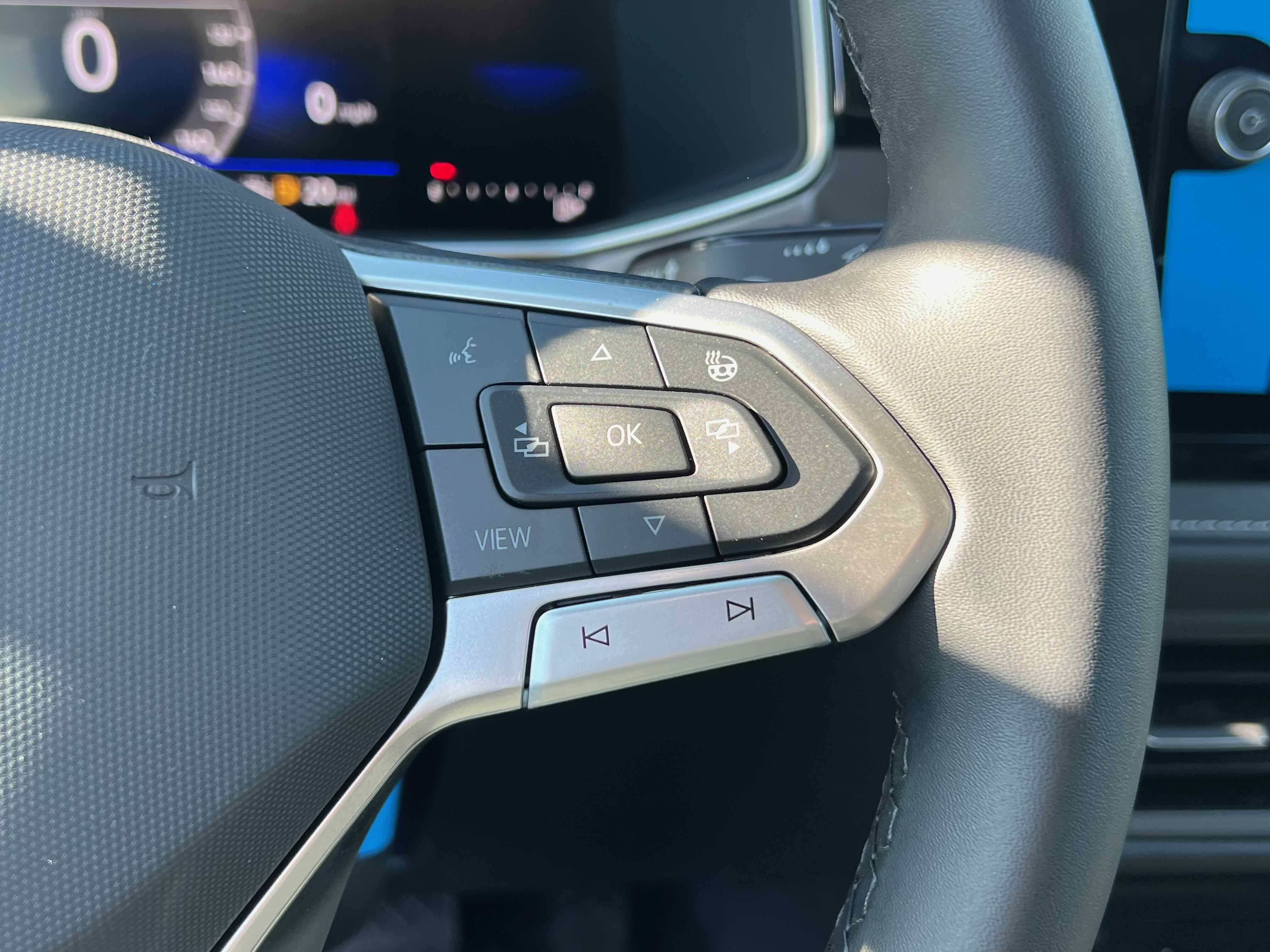 2026 Volkswagen Taos SE Black