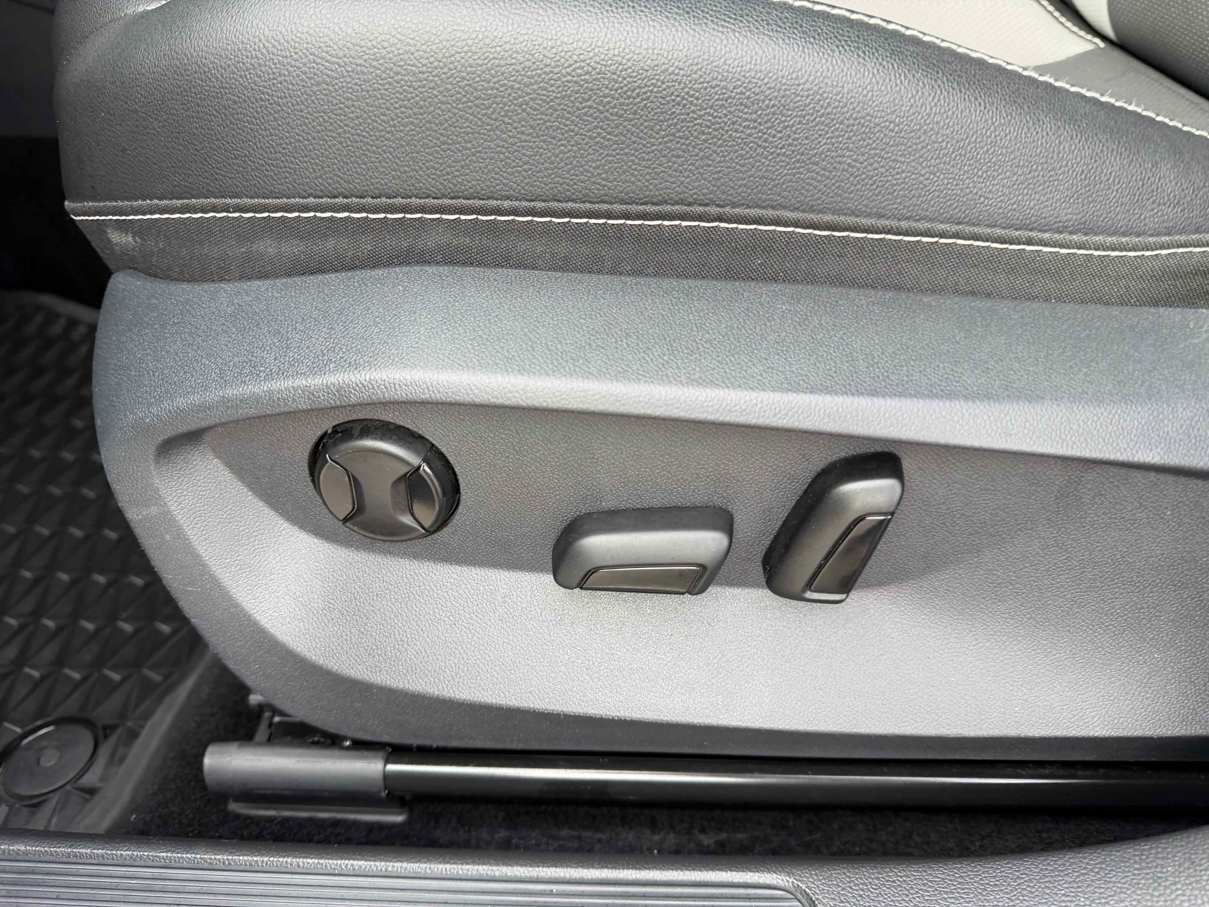 2022 Volkswagen Taos SEL