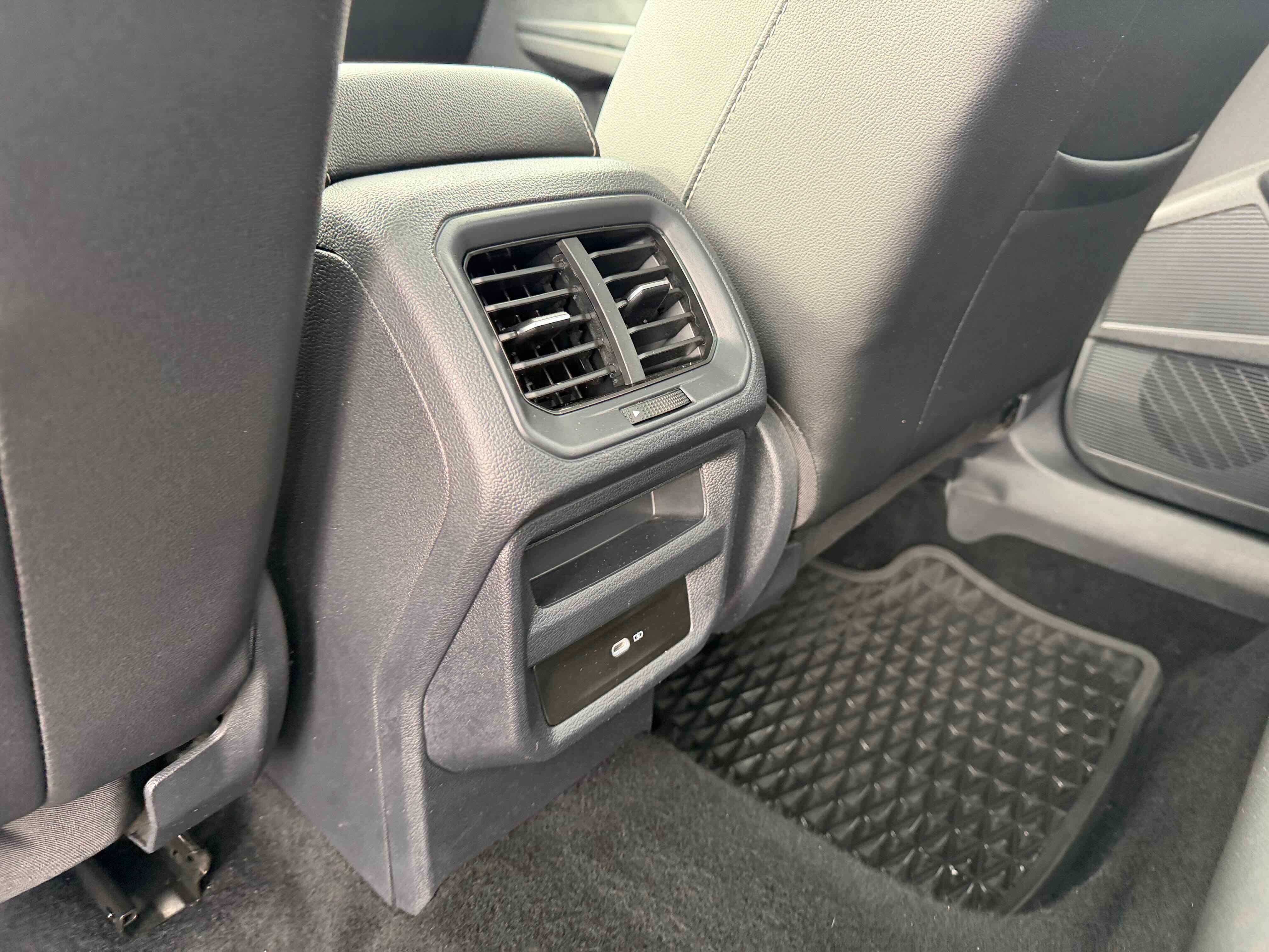 2022 Volkswagen Taos SEL