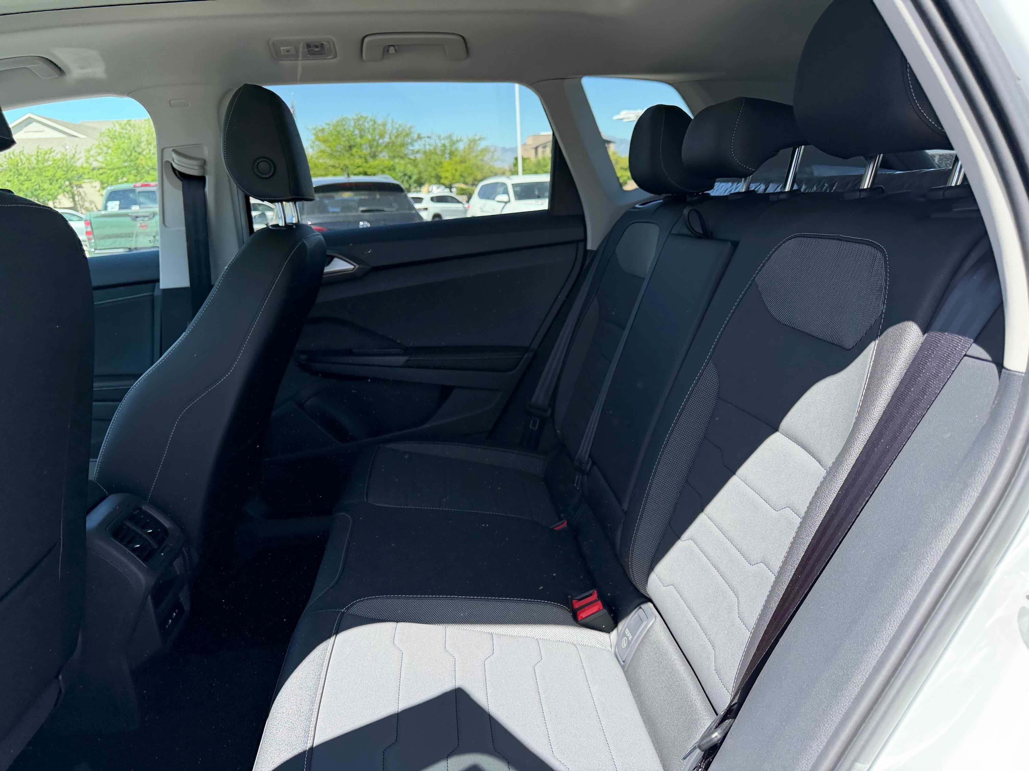 2026 Volkswagen Taos SE Black