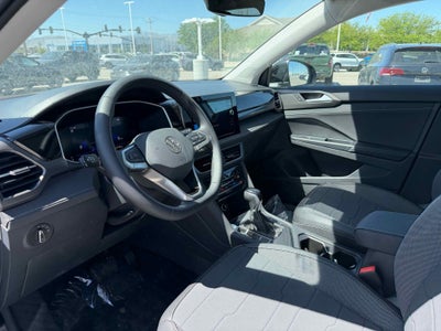 2026 Volkswagen Taos SE Black