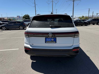 2026 Volkswagen Taos SE Black