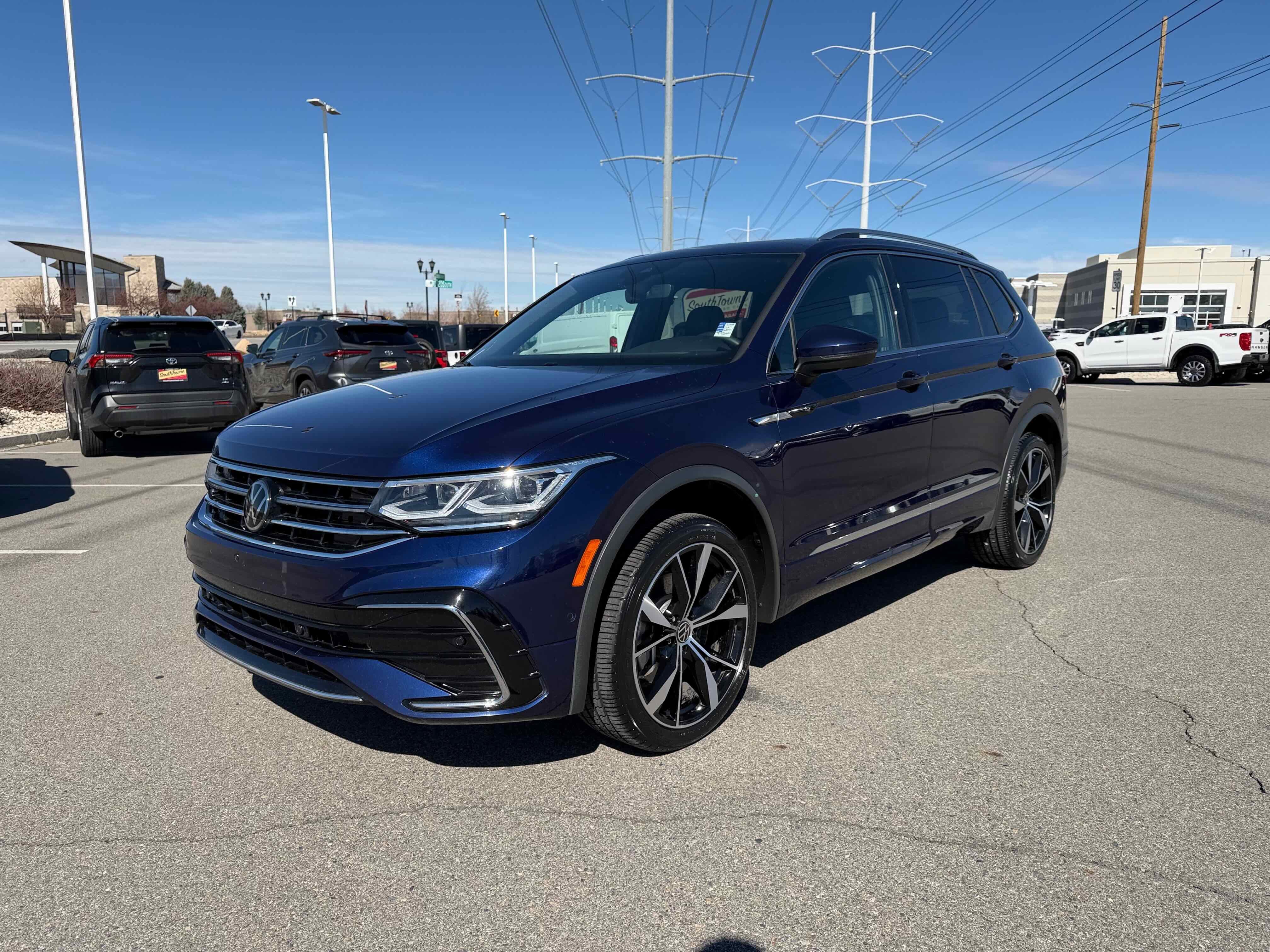 2022 Volkswagen Tiguan SEL R-Line