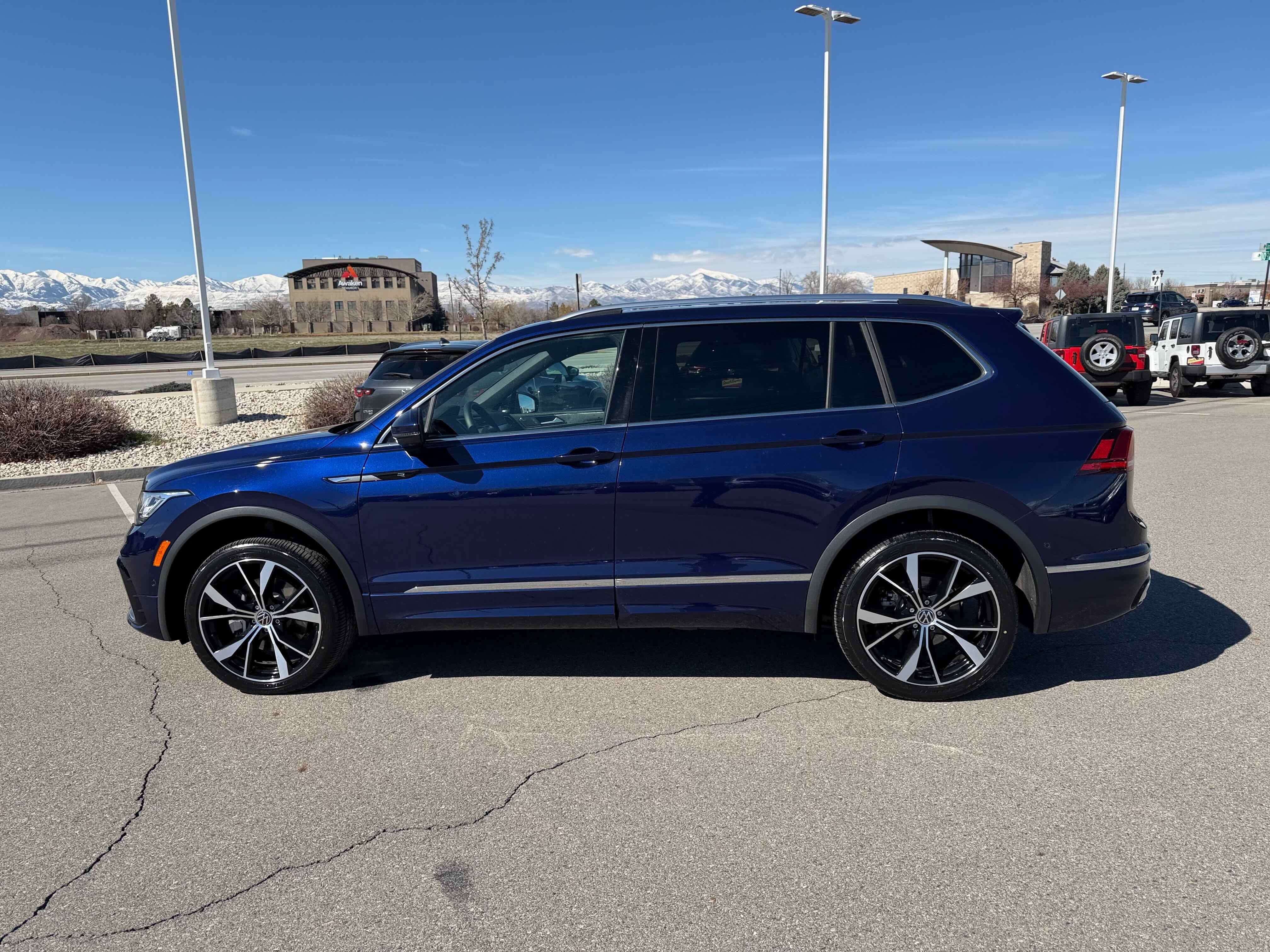 2022 Volkswagen Tiguan SEL R-Line
