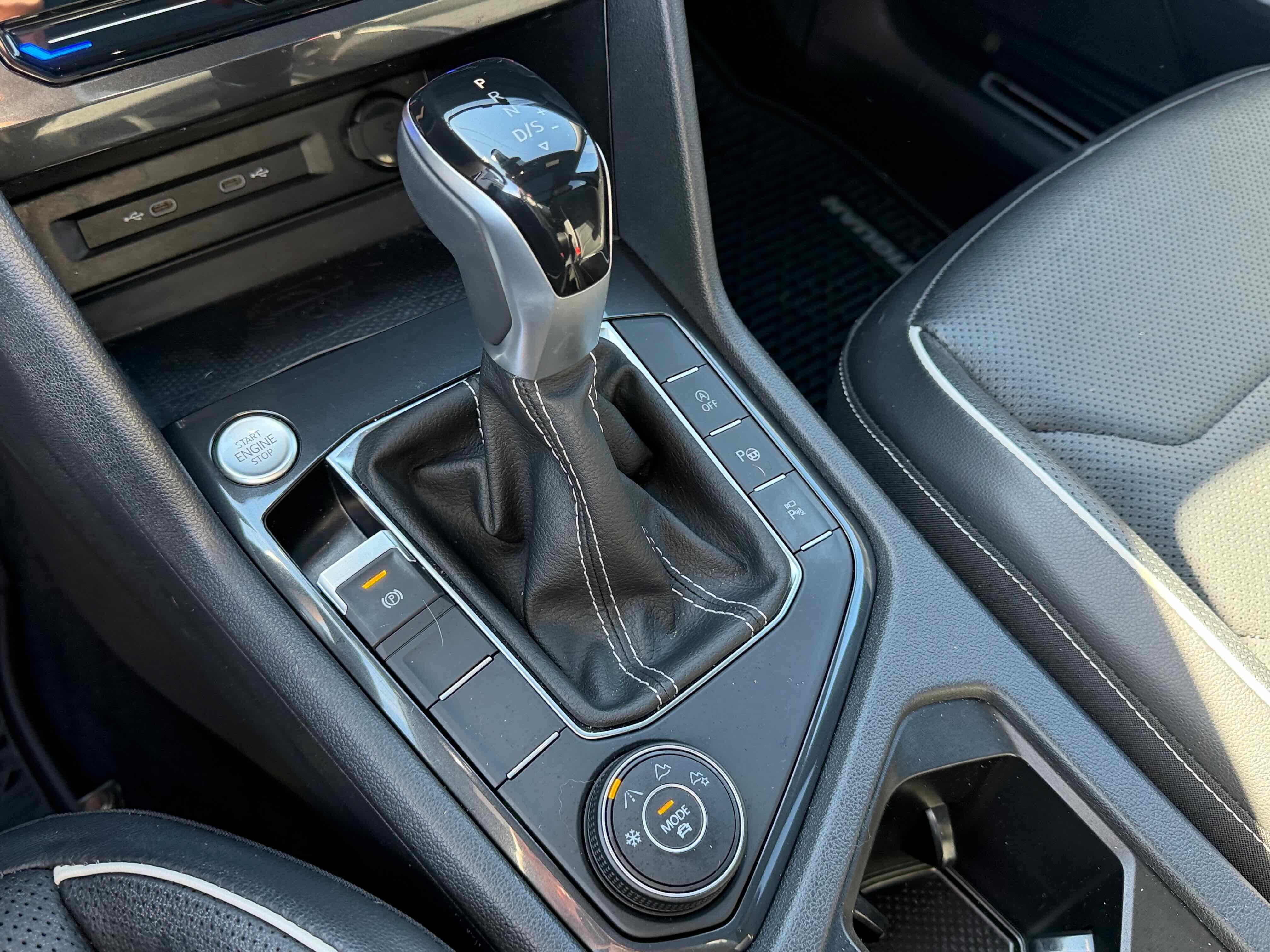 2022 Volkswagen Tiguan SEL R-Line