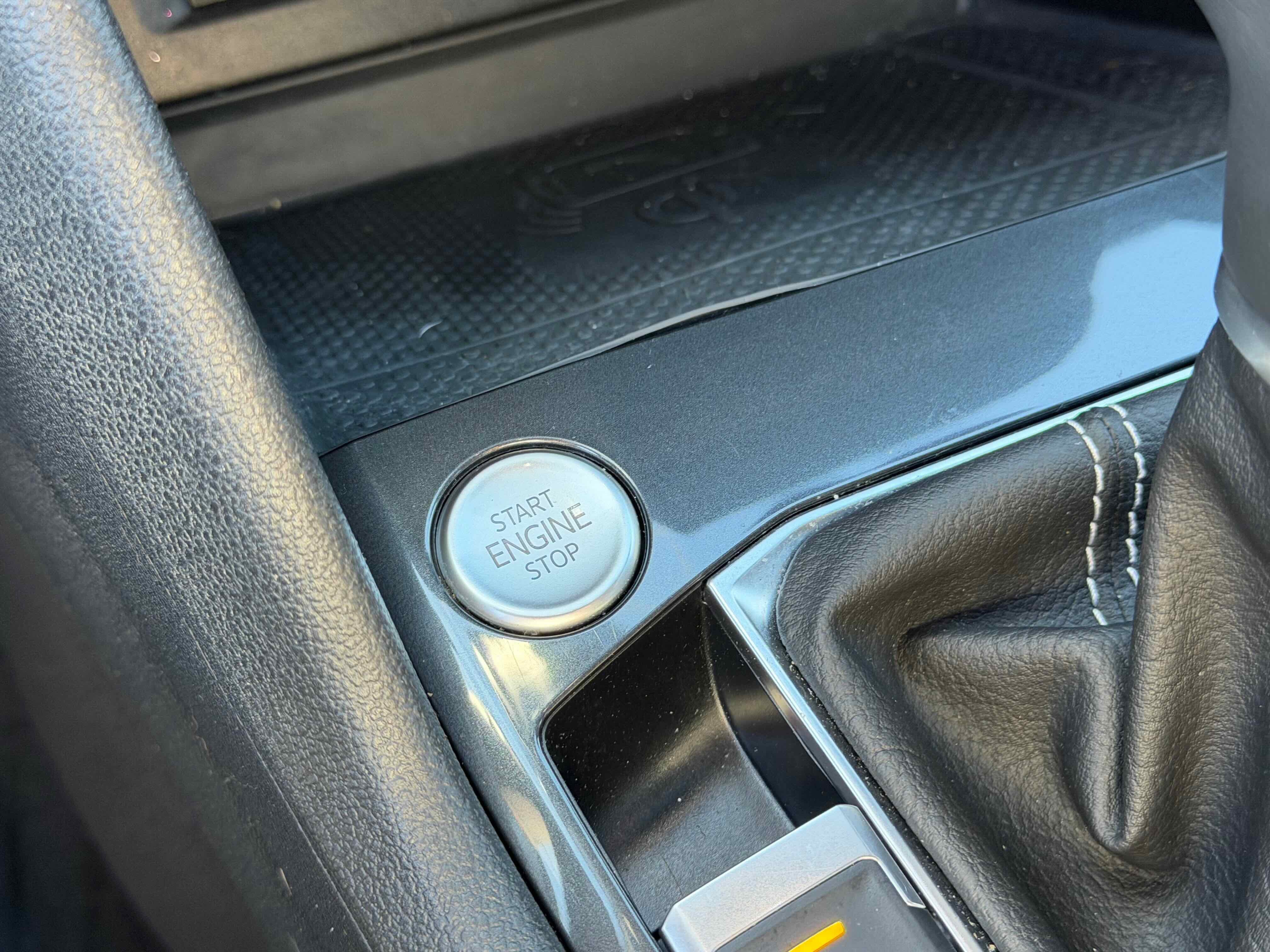 2022 Volkswagen Tiguan SEL R-Line