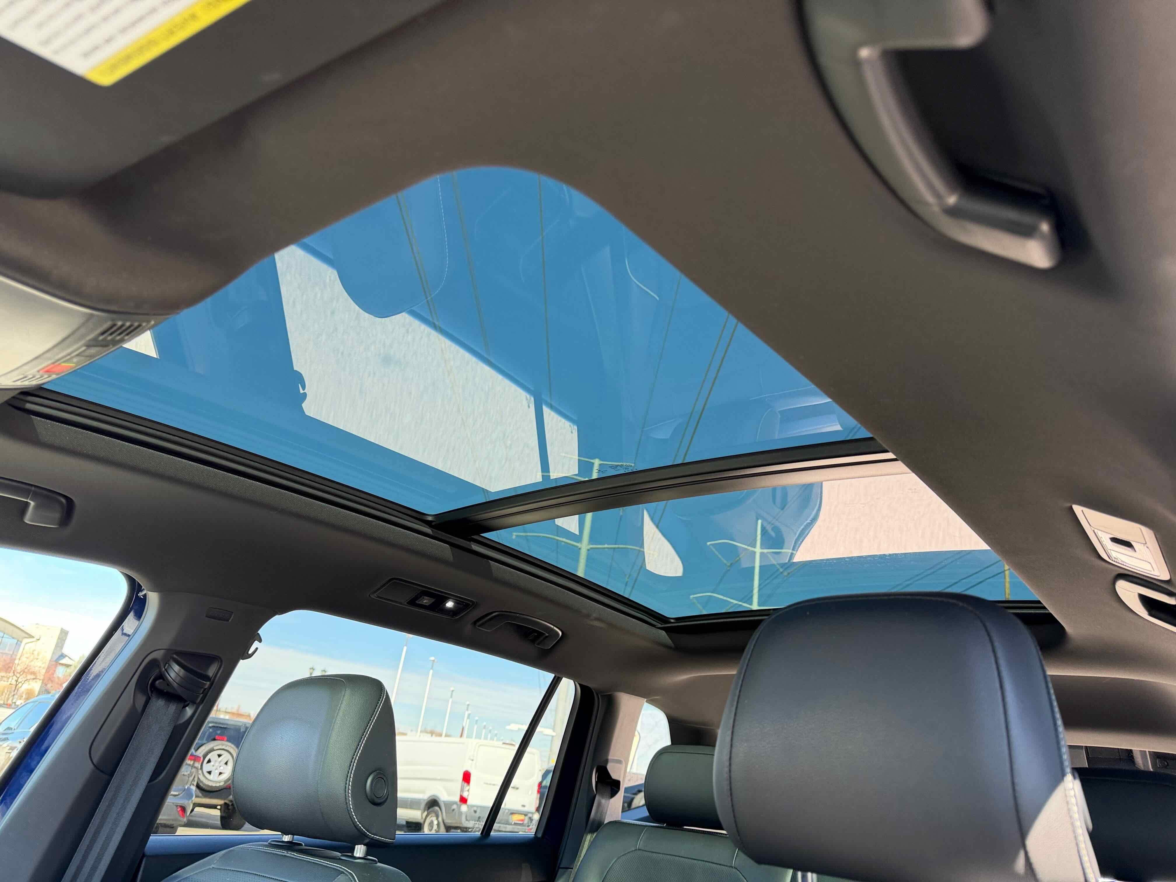 2022 Volkswagen Tiguan SEL R-Line