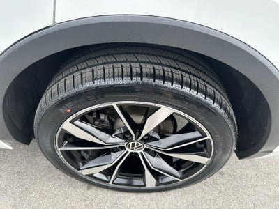 2023 Volkswagen Tiguan SEL R-Line