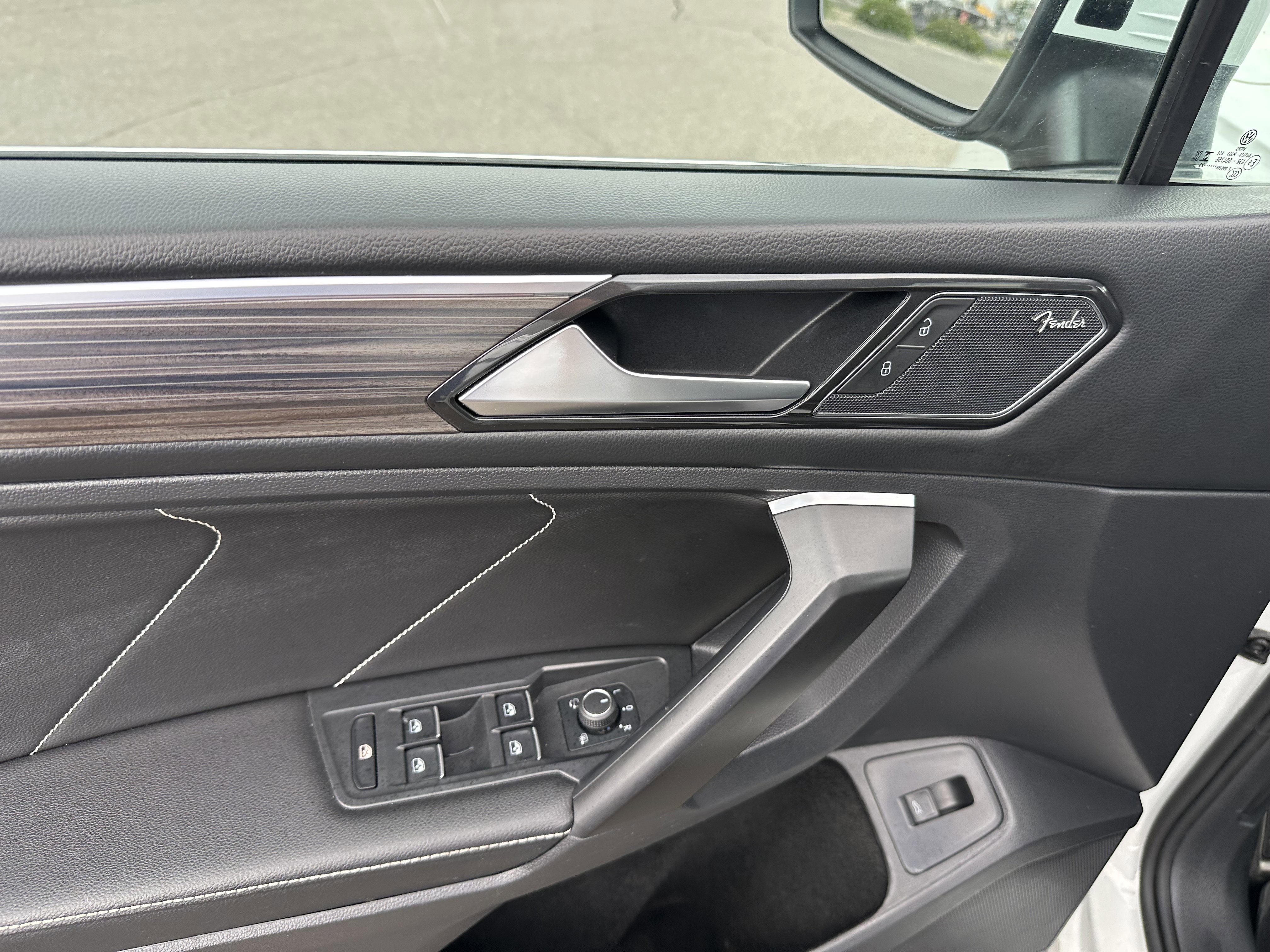2023 Volkswagen Tiguan SEL R-Line