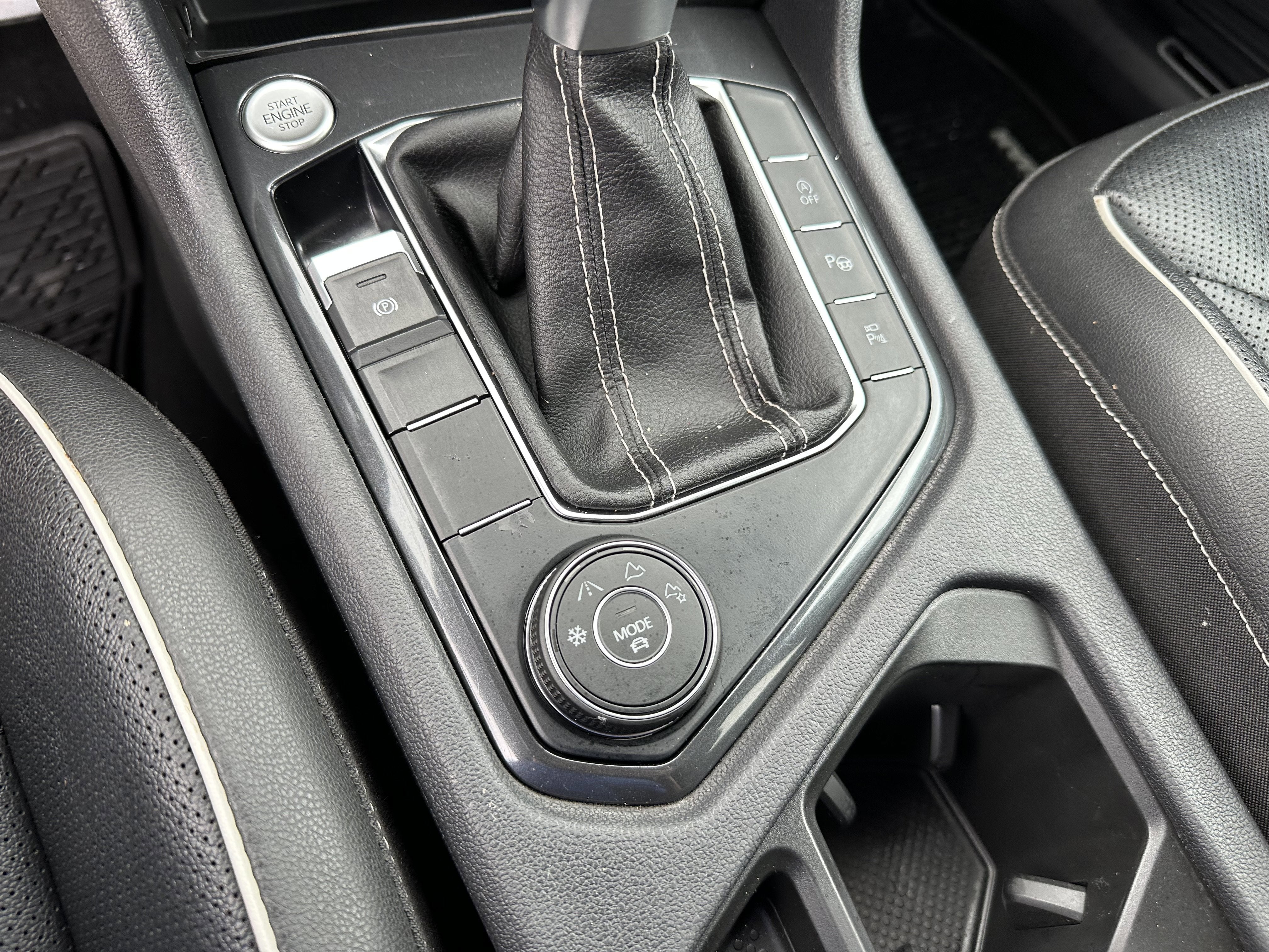 2023 Volkswagen Tiguan SEL R-Line