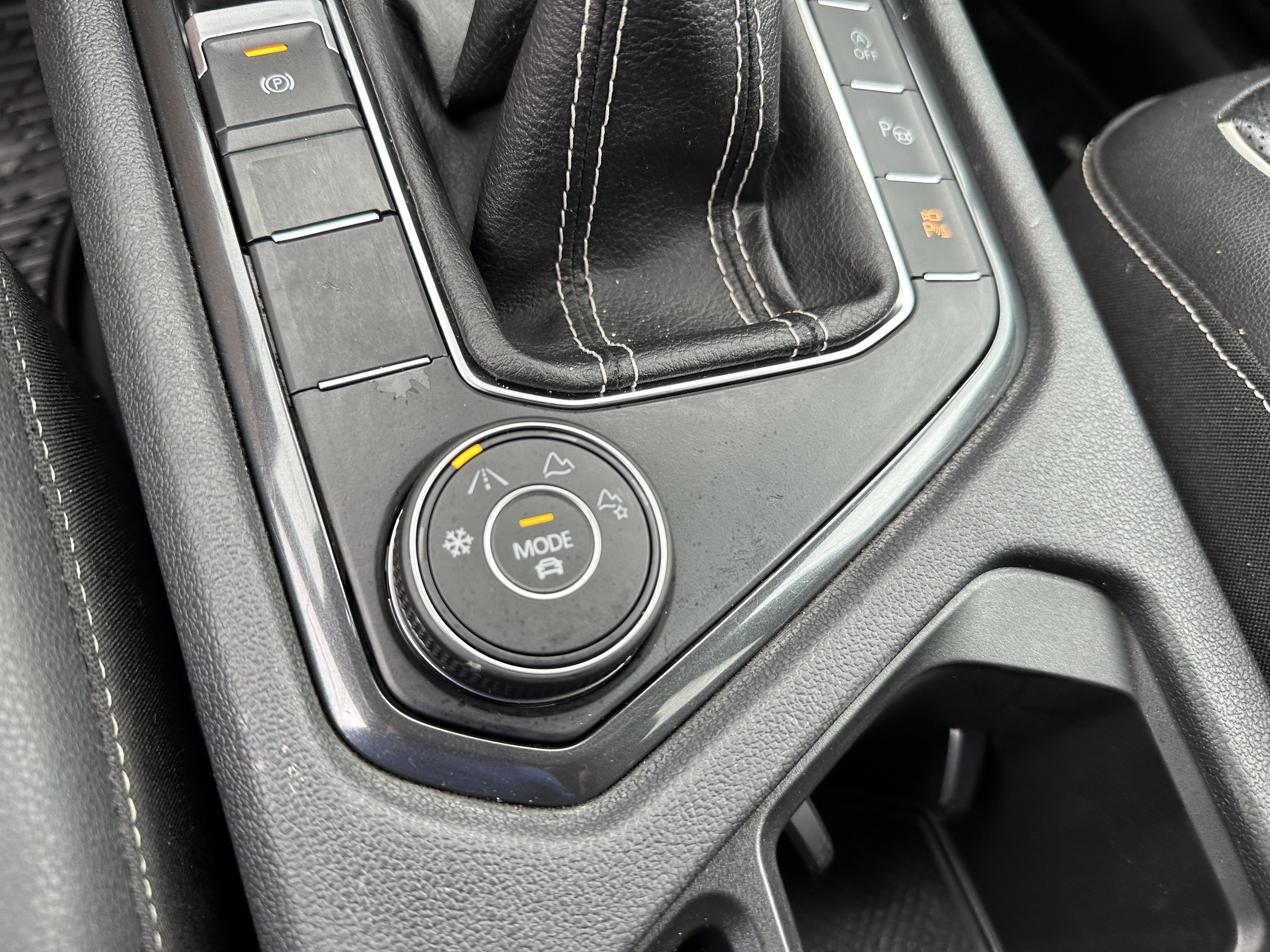 2023 Volkswagen Tiguan SEL R-Line