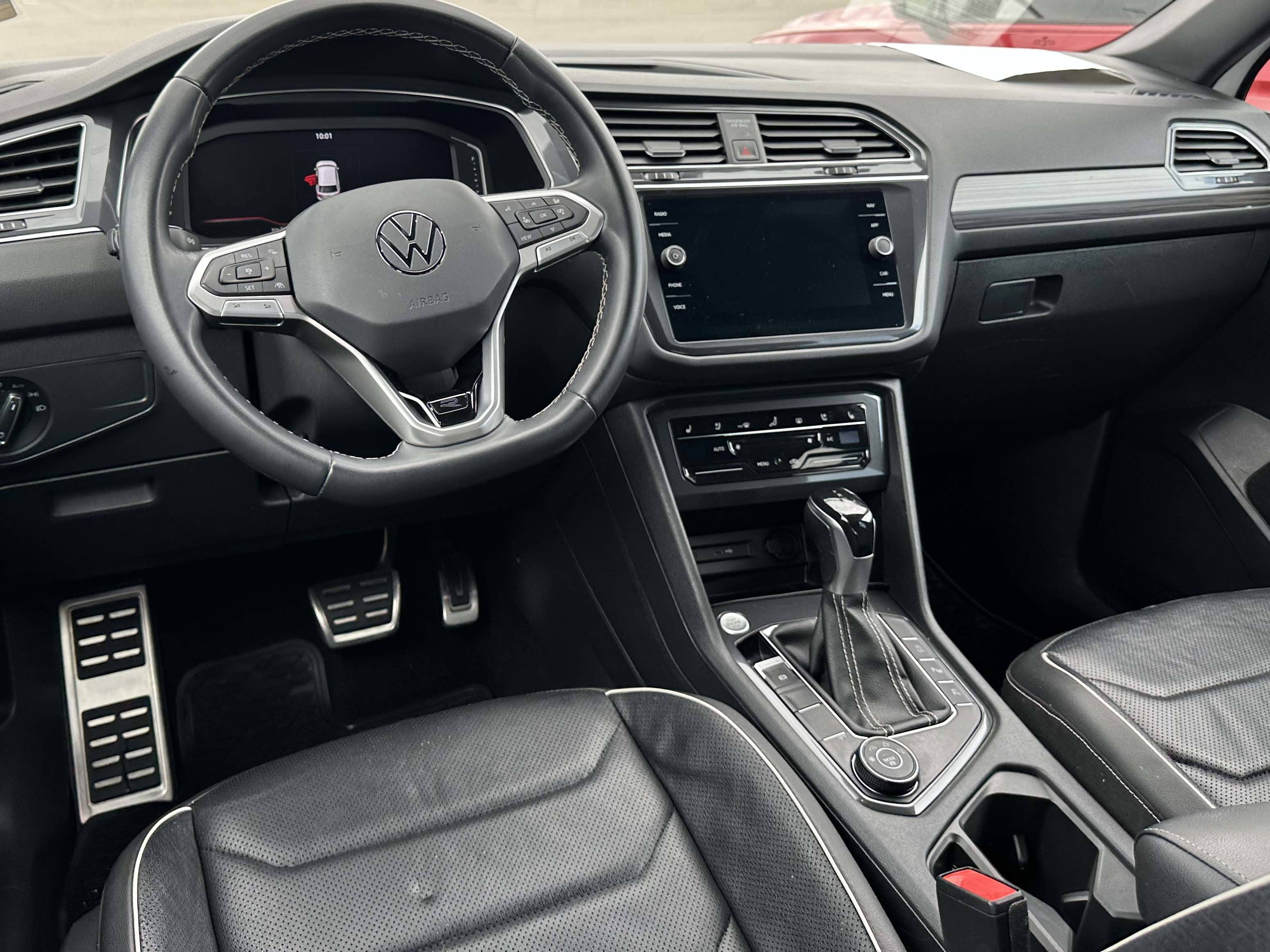 2023 Volkswagen Tiguan SEL R-Line