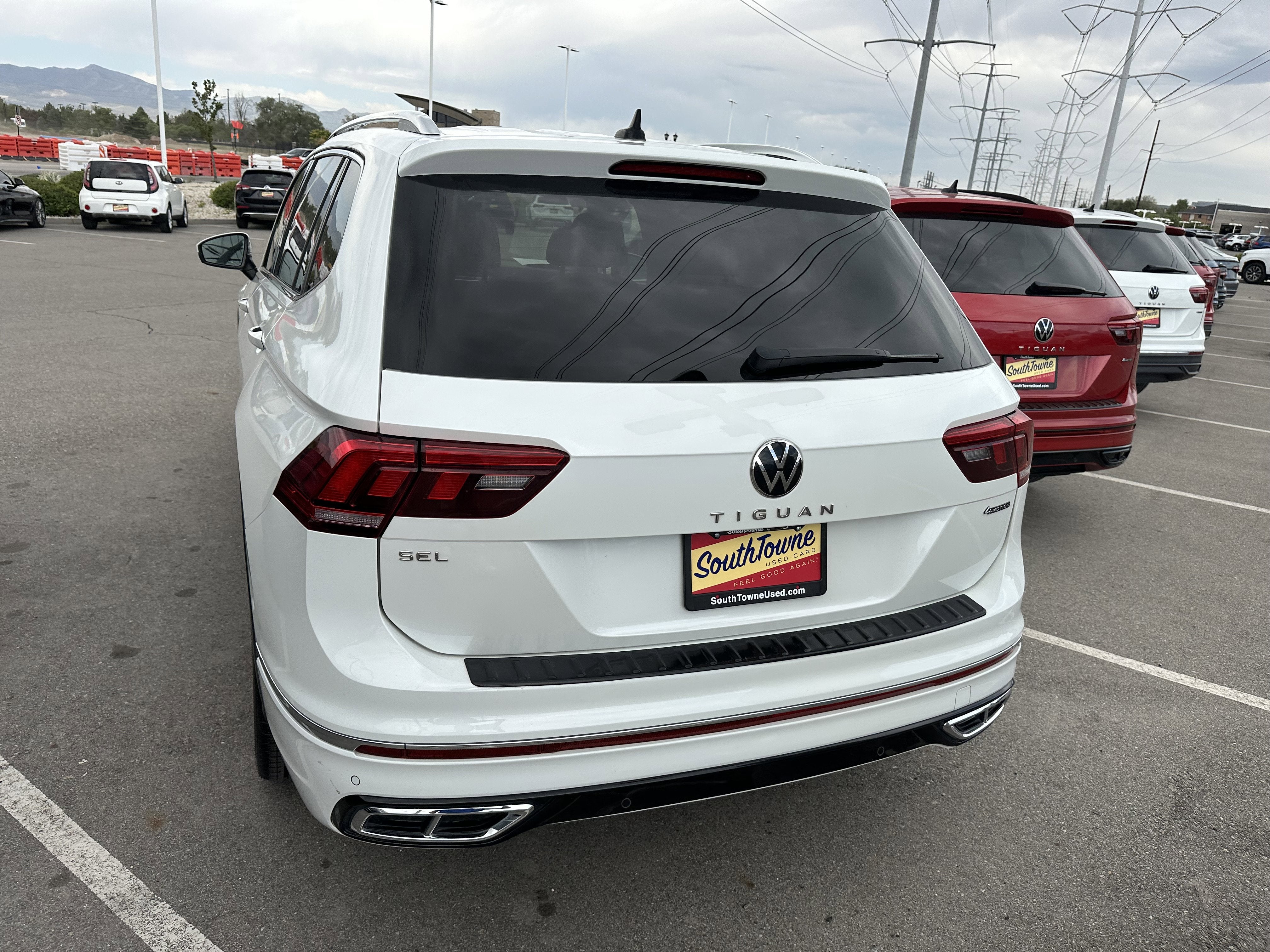 2023 Volkswagen Tiguan SEL R-Line