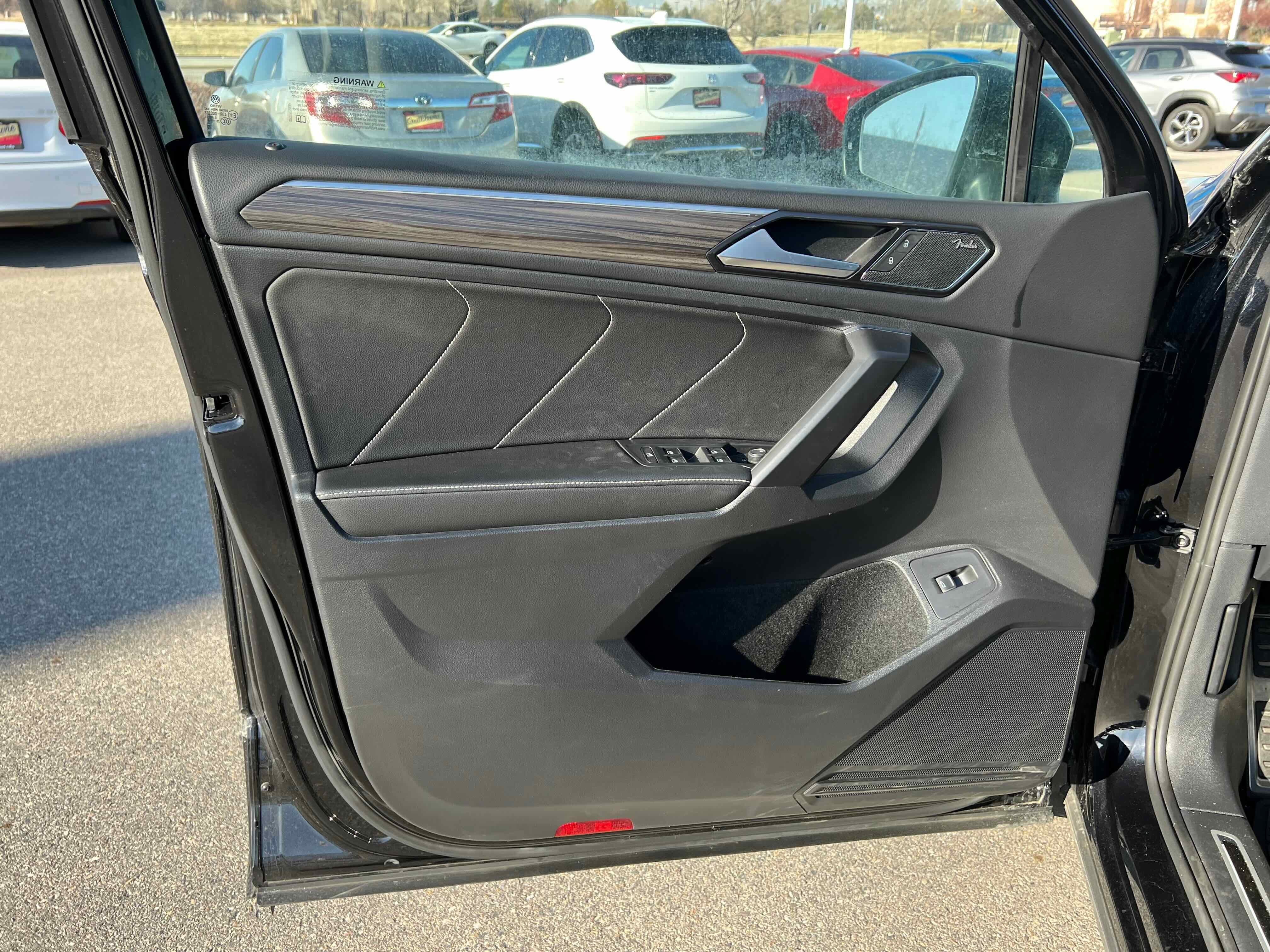 2022 Volkswagen Tiguan SEL R-Line