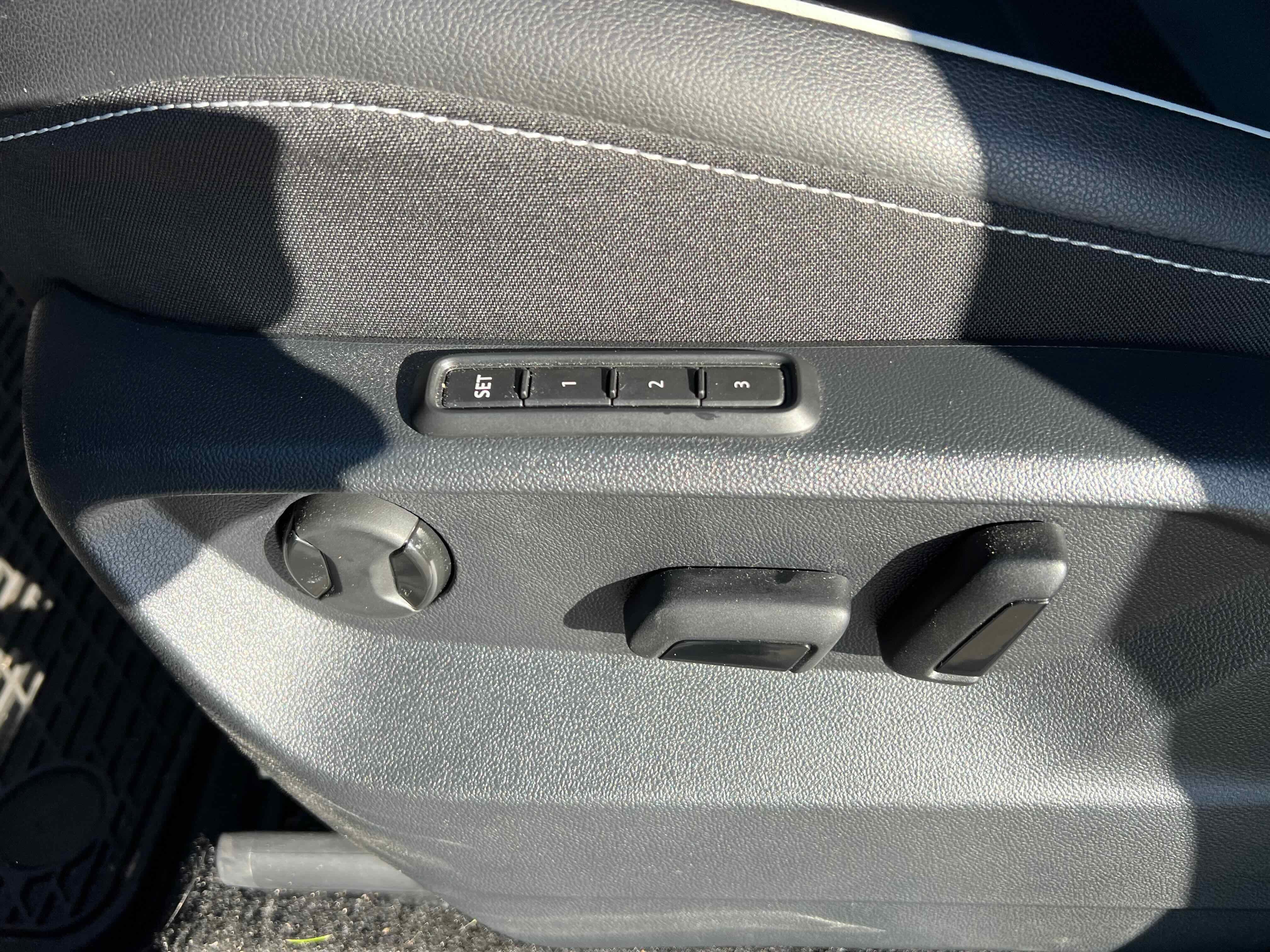 2022 Volkswagen Tiguan SEL R-Line