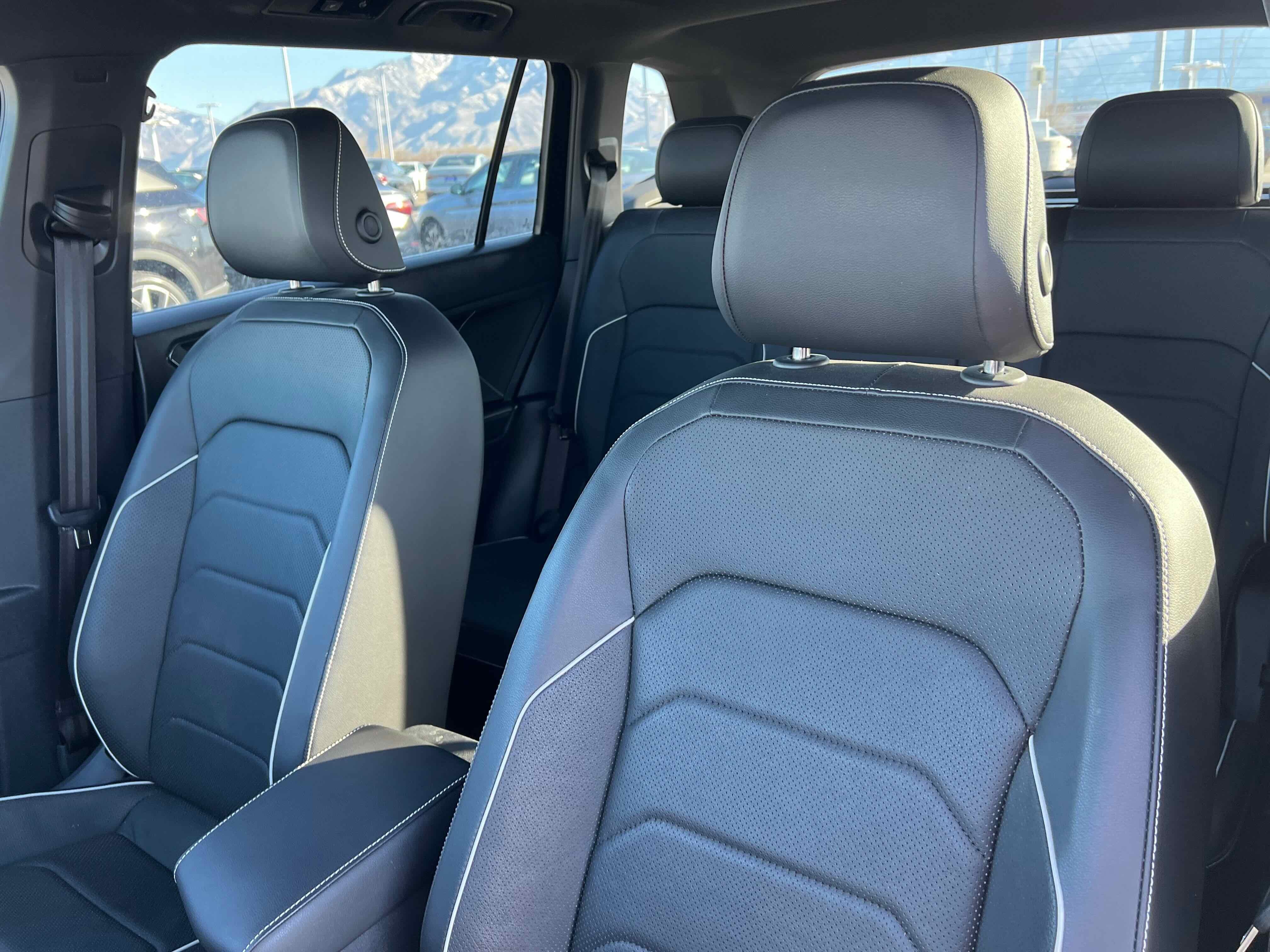 2022 Volkswagen Tiguan SEL R-Line