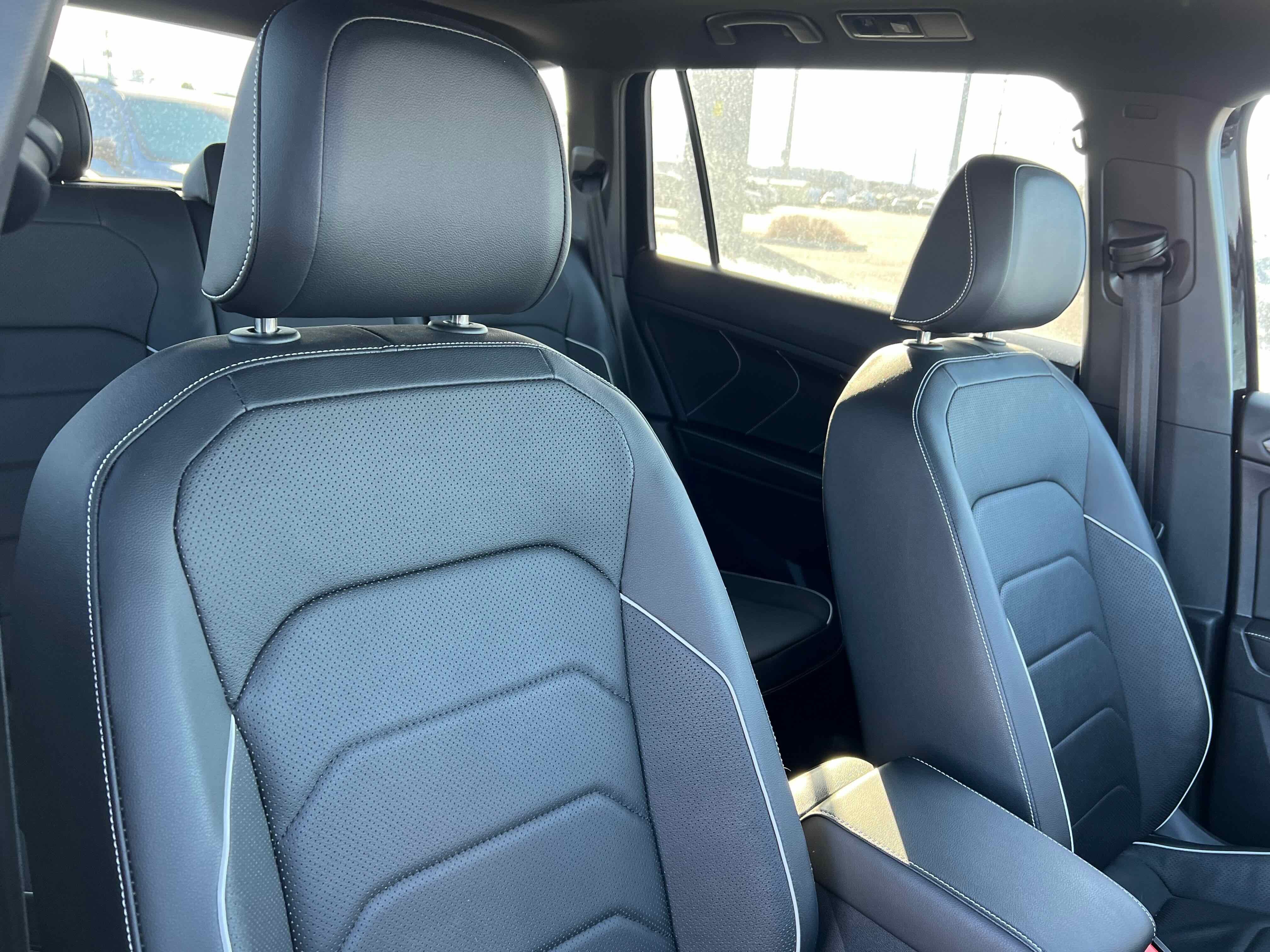 2022 Volkswagen Tiguan SEL R-Line