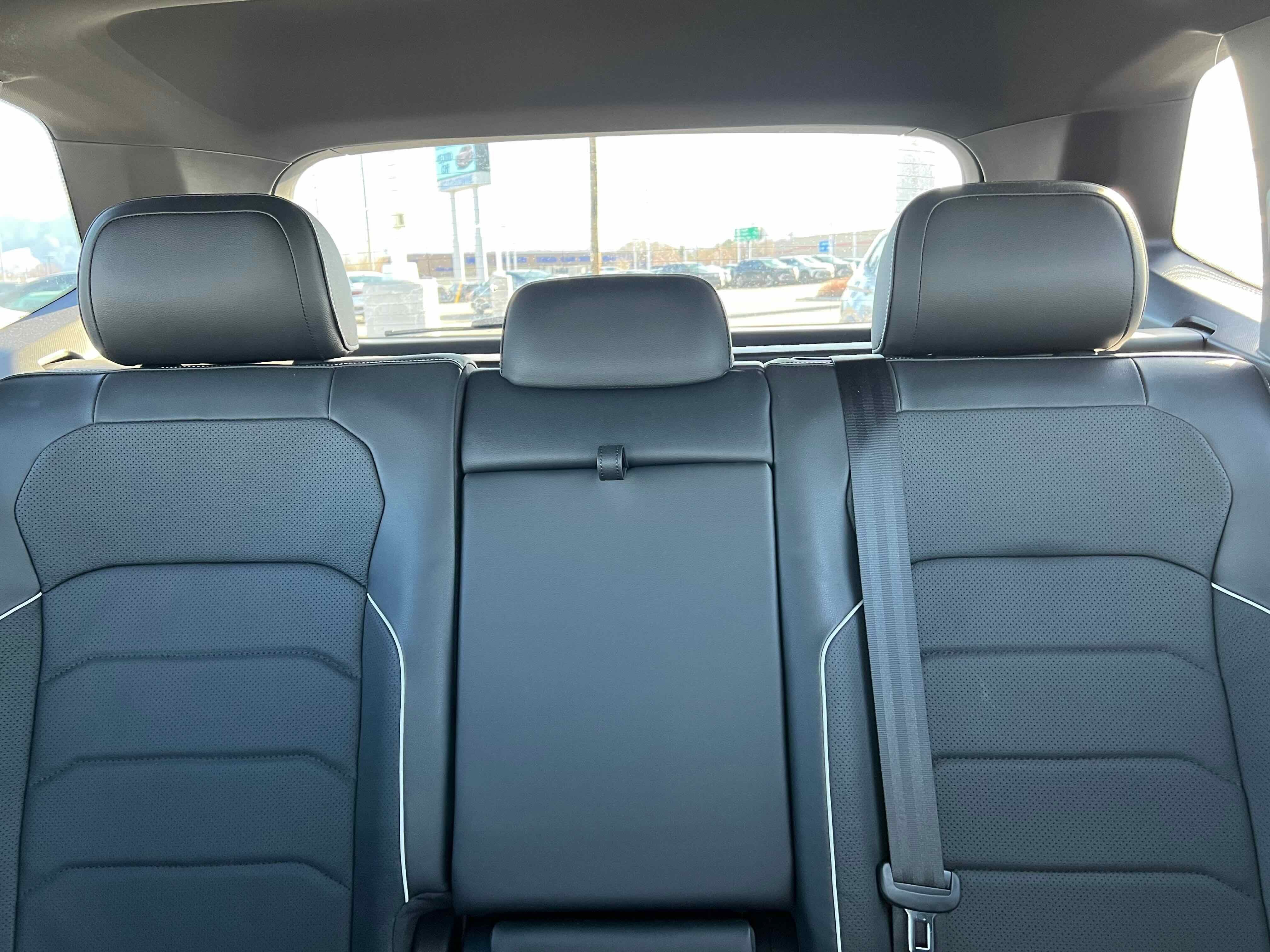 2022 Volkswagen Tiguan SEL R-Line