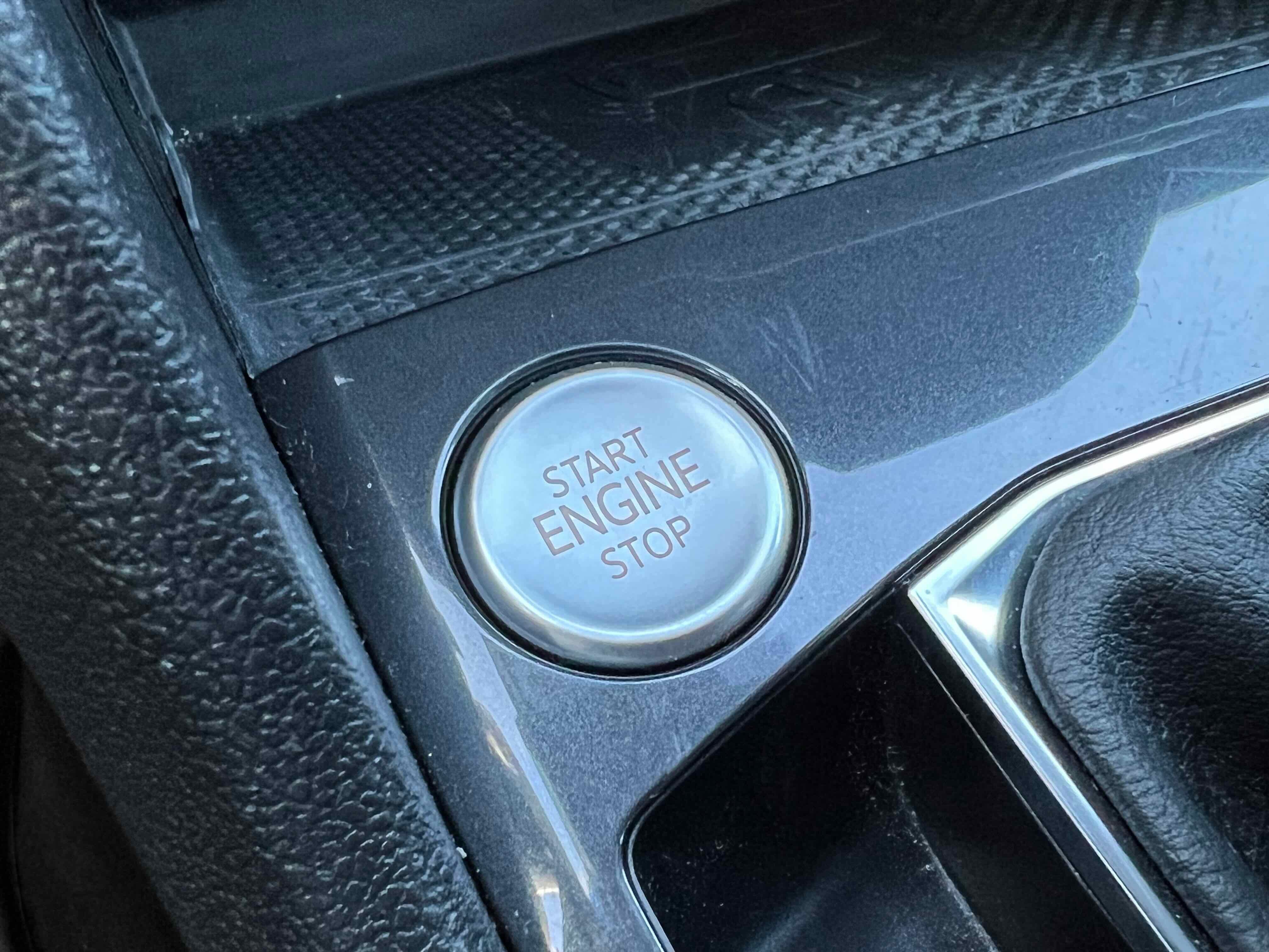 2022 Volkswagen Tiguan SEL R-Line