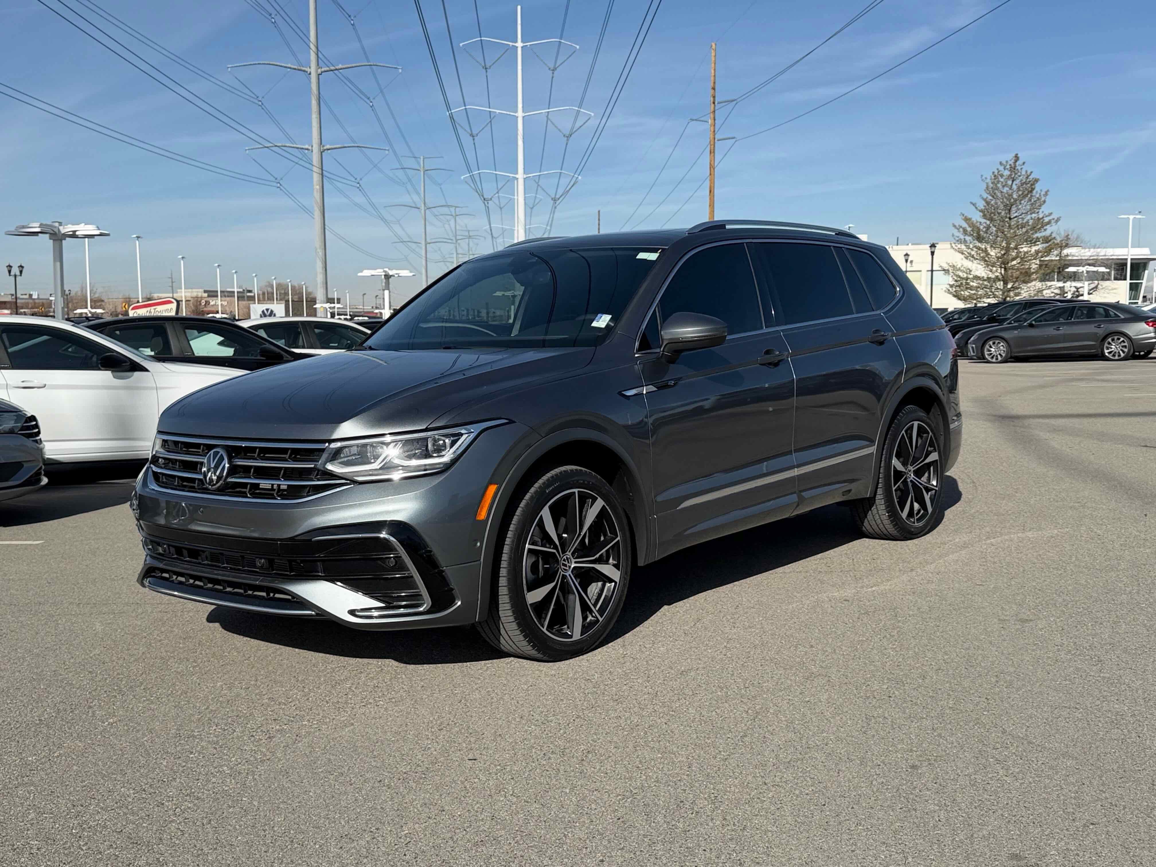 2024 Volkswagen Tiguan SEL R-Line