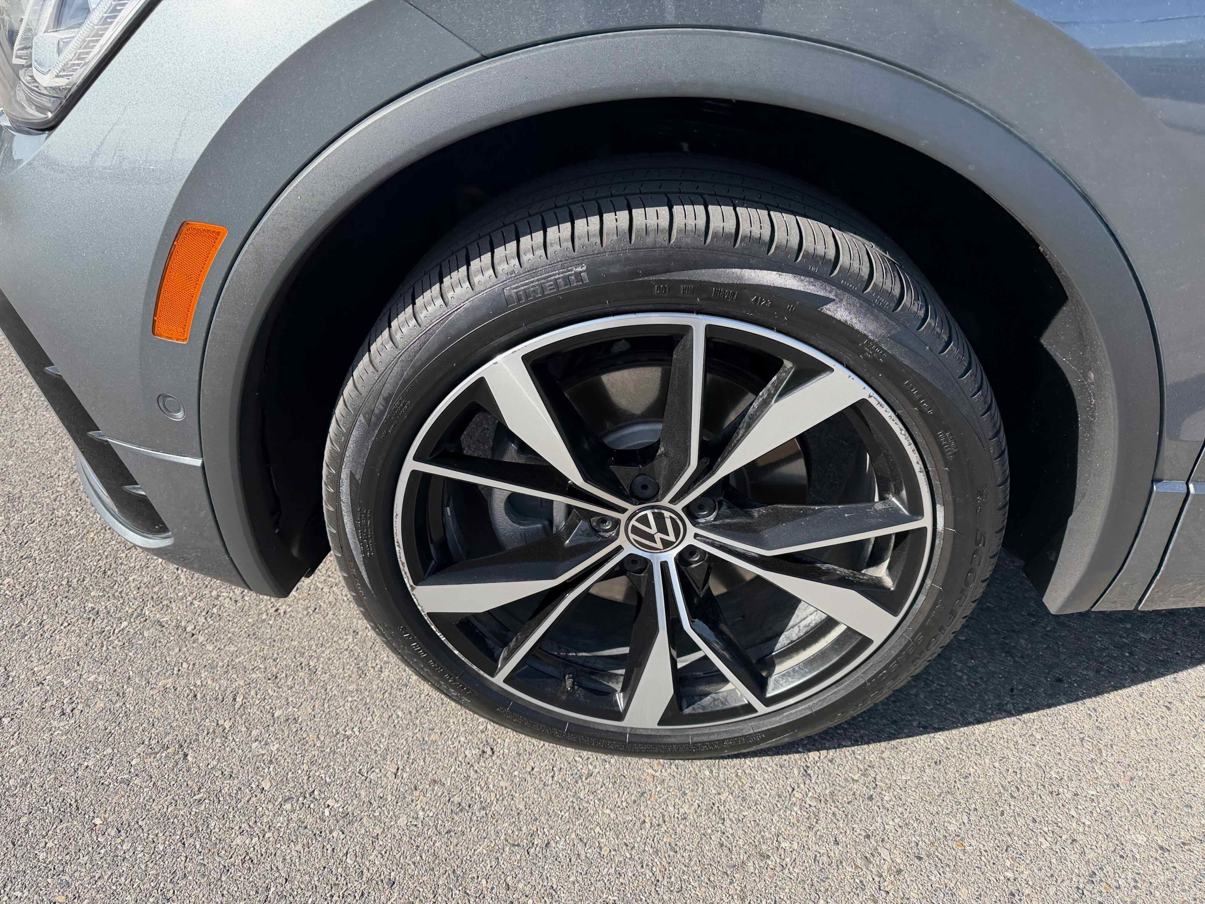 2024 Volkswagen Tiguan SEL R-Line