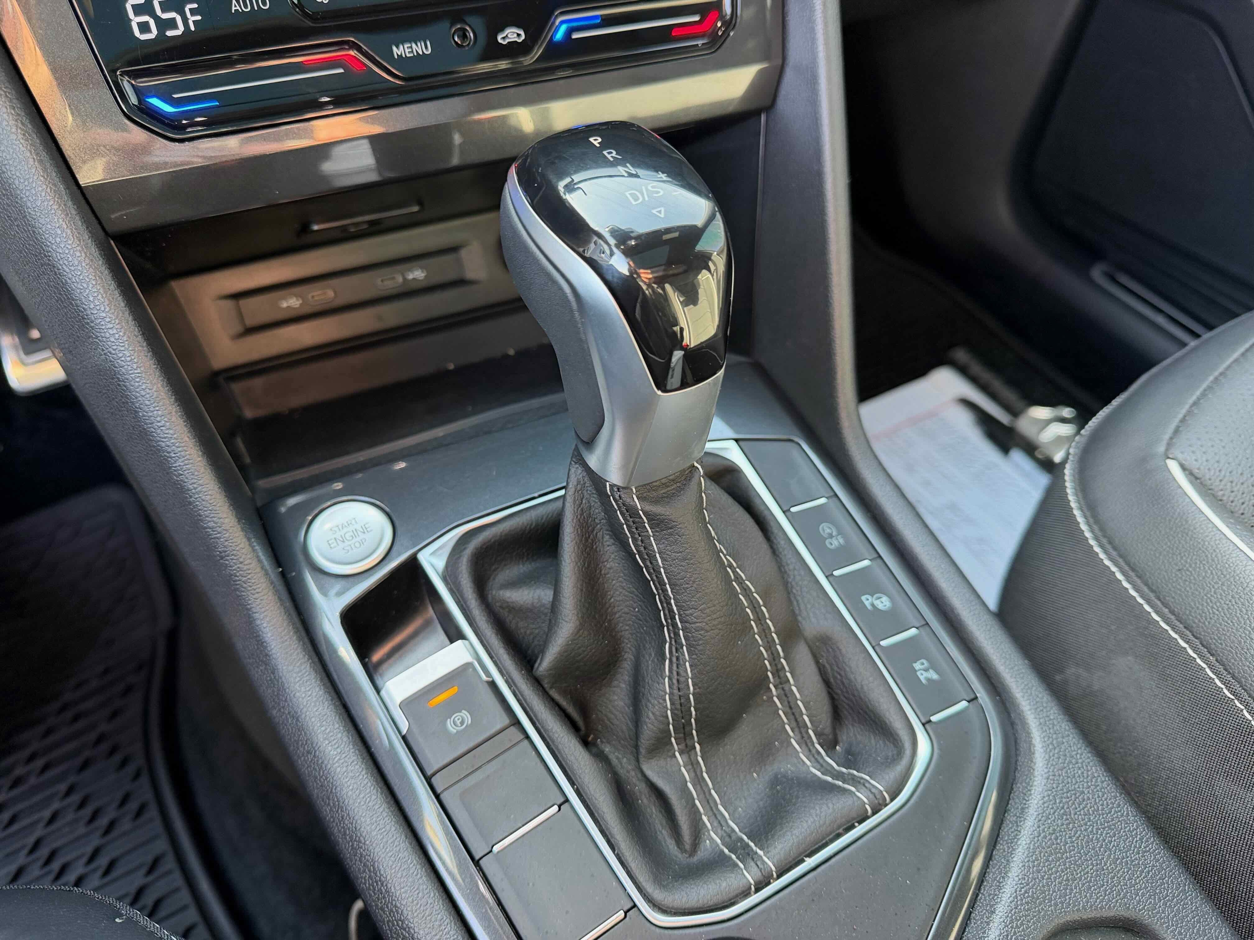 2024 Volkswagen Tiguan SEL R-Line