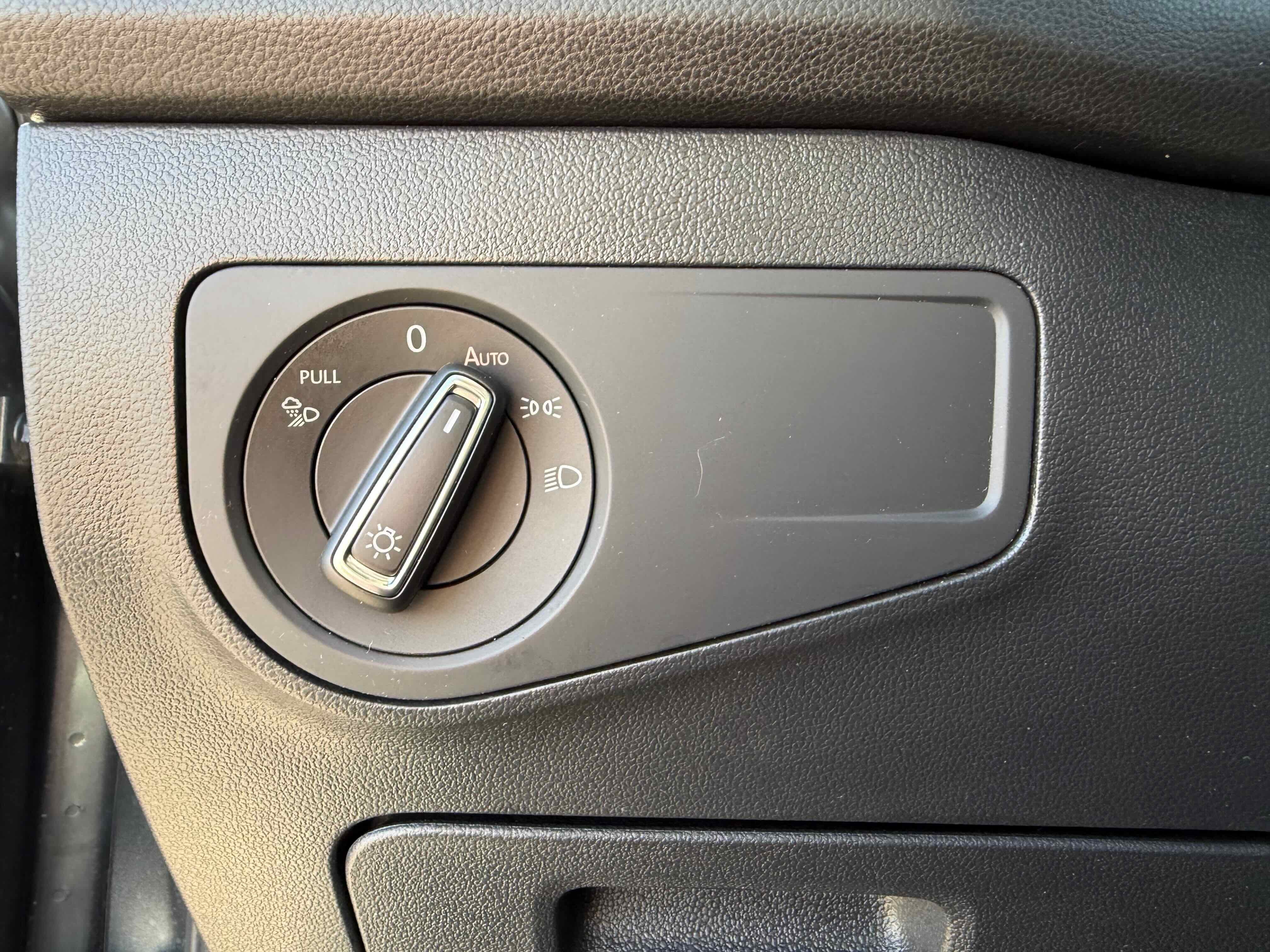 2024 Volkswagen Tiguan SEL R-Line