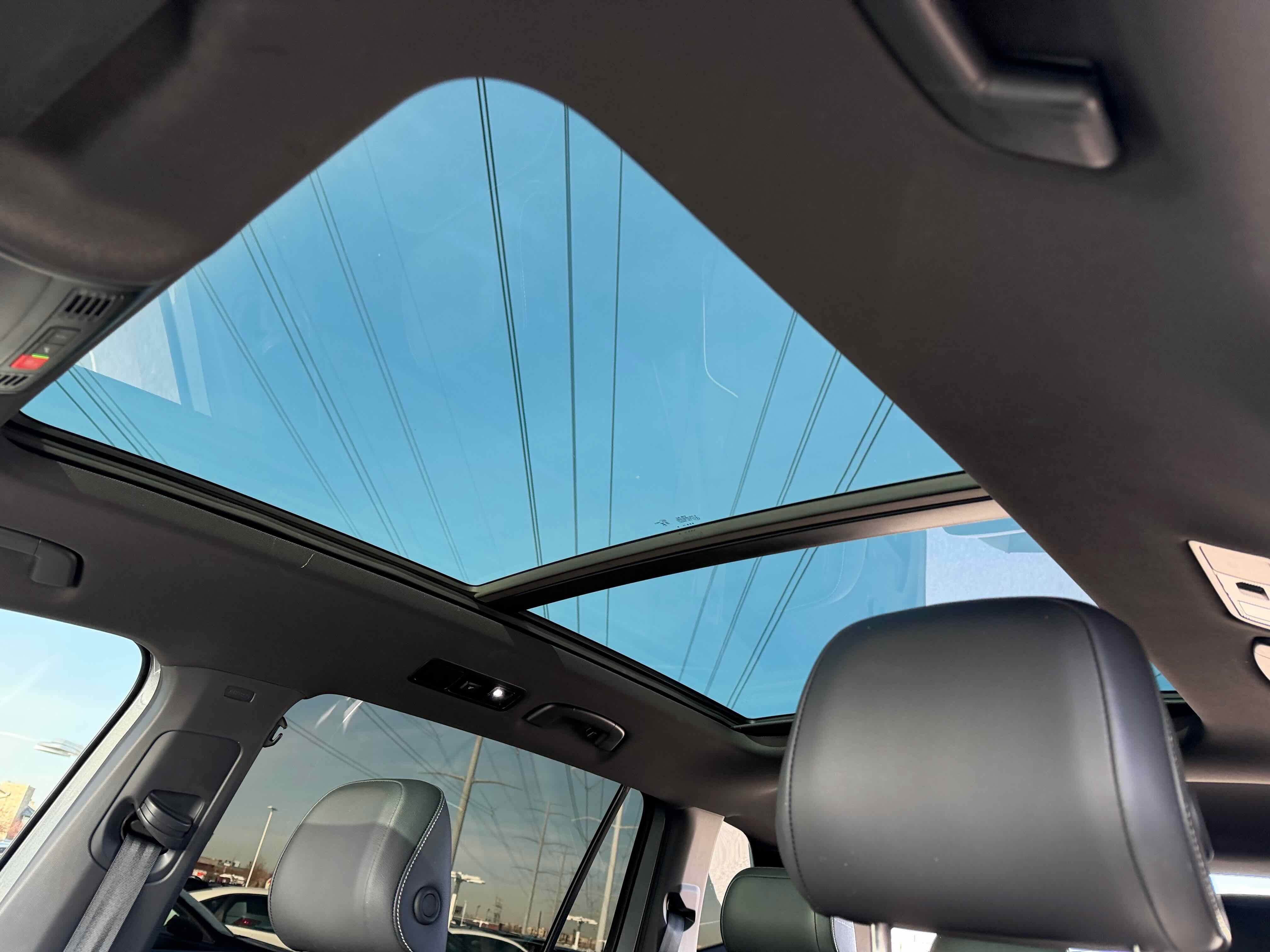 2024 Volkswagen Tiguan SEL R-Line