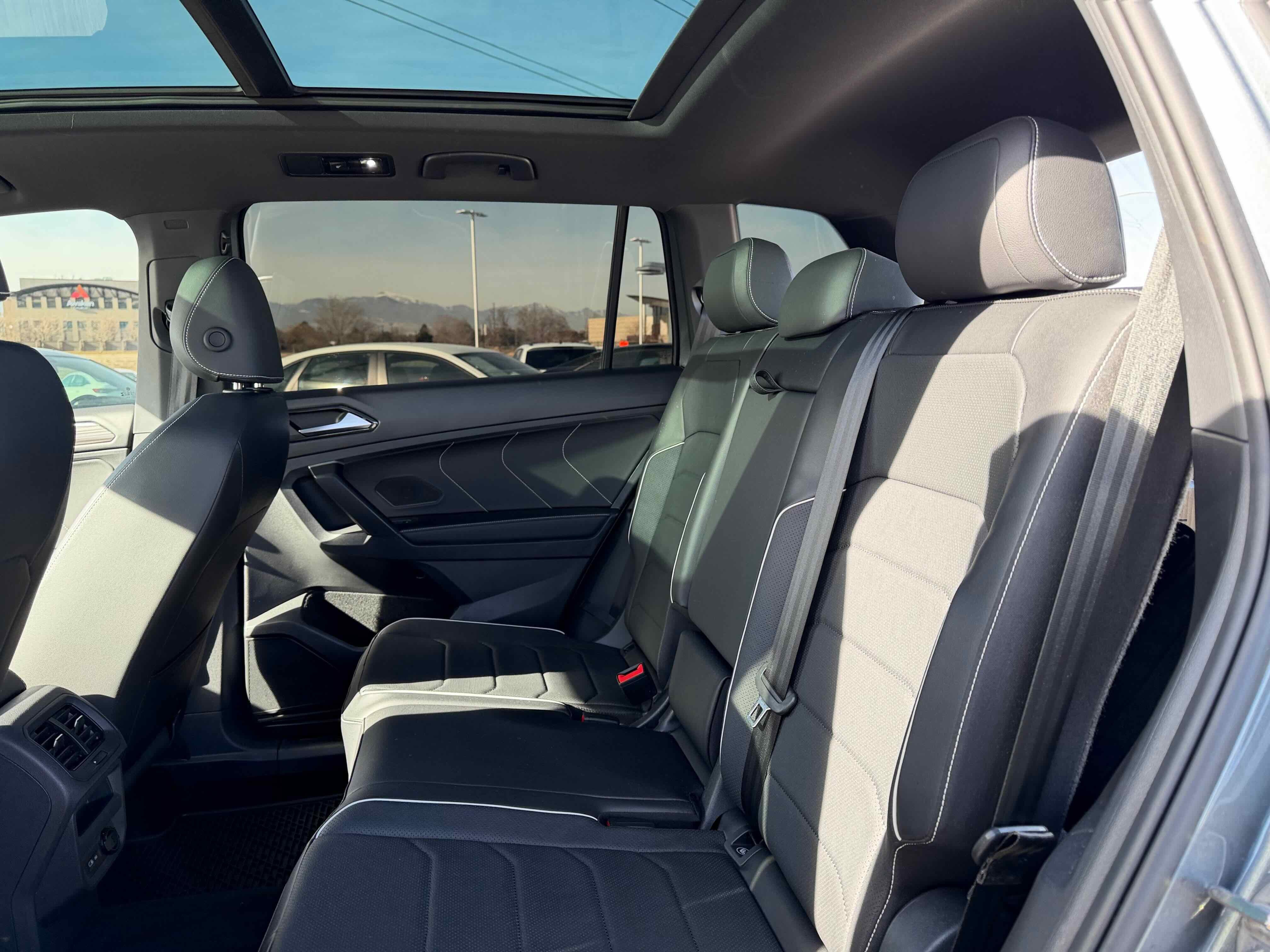 2024 Volkswagen Tiguan SEL R-Line