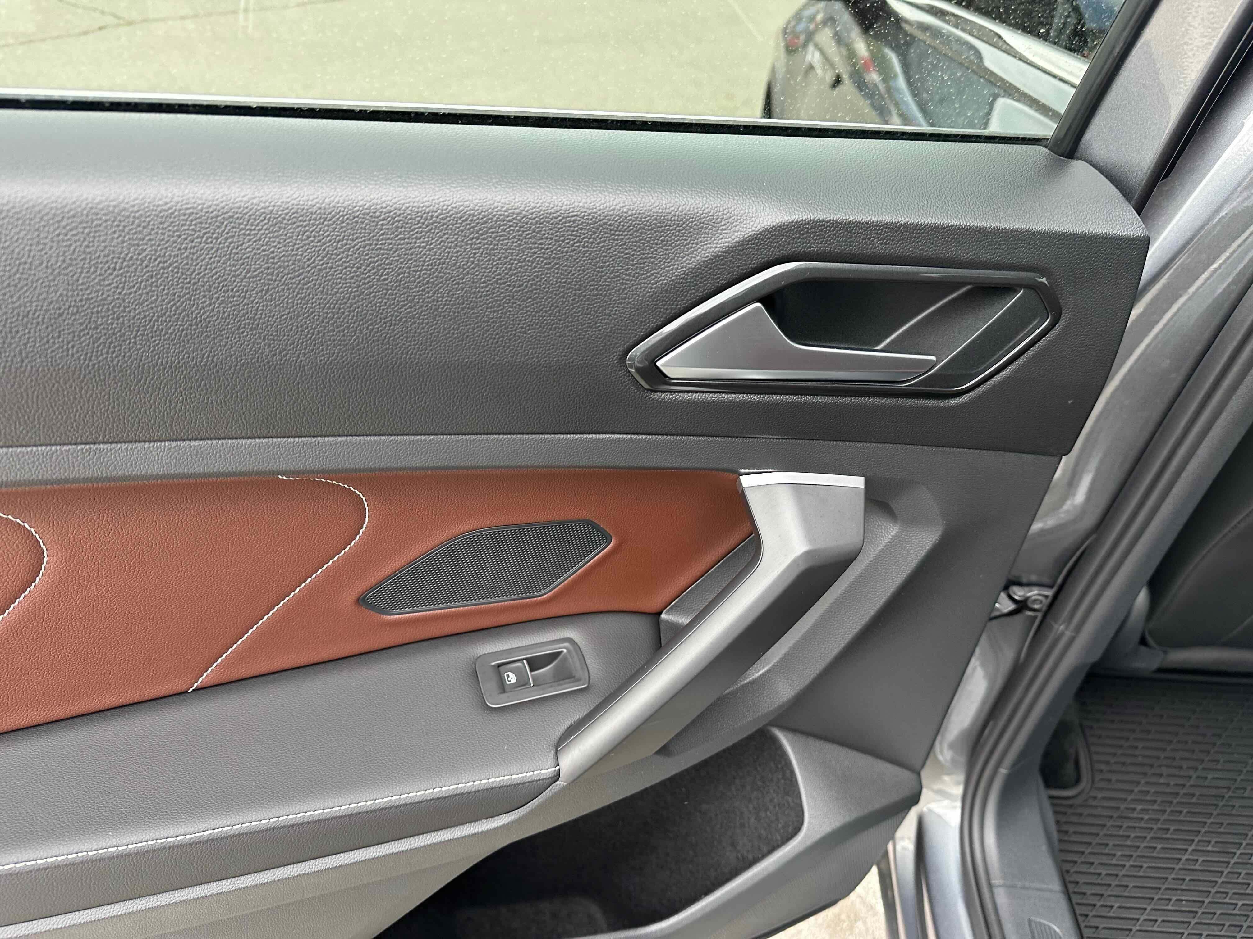 2024 Volkswagen Tiguan SEL R-Line