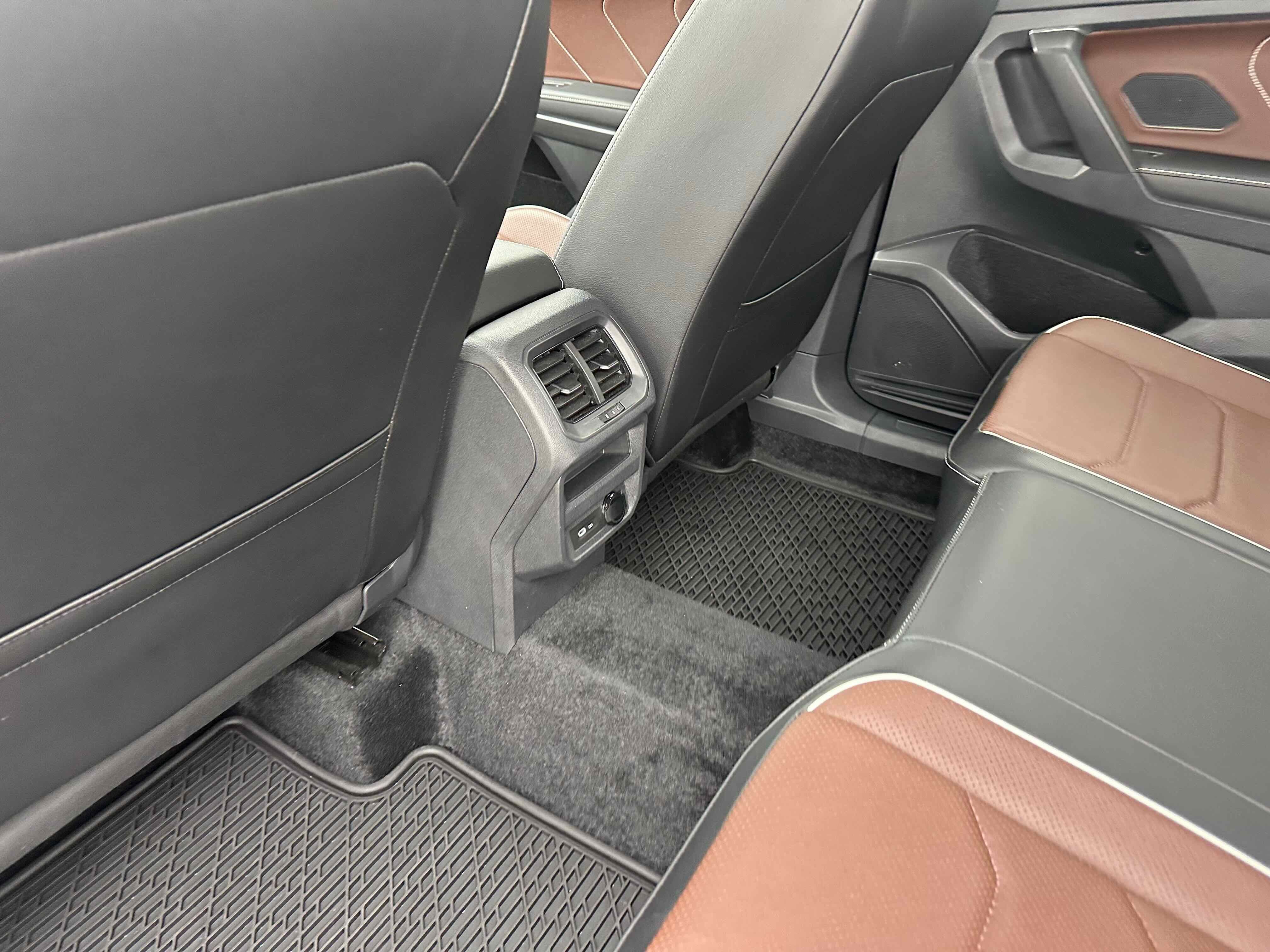 2024 Volkswagen Tiguan SEL R-Line