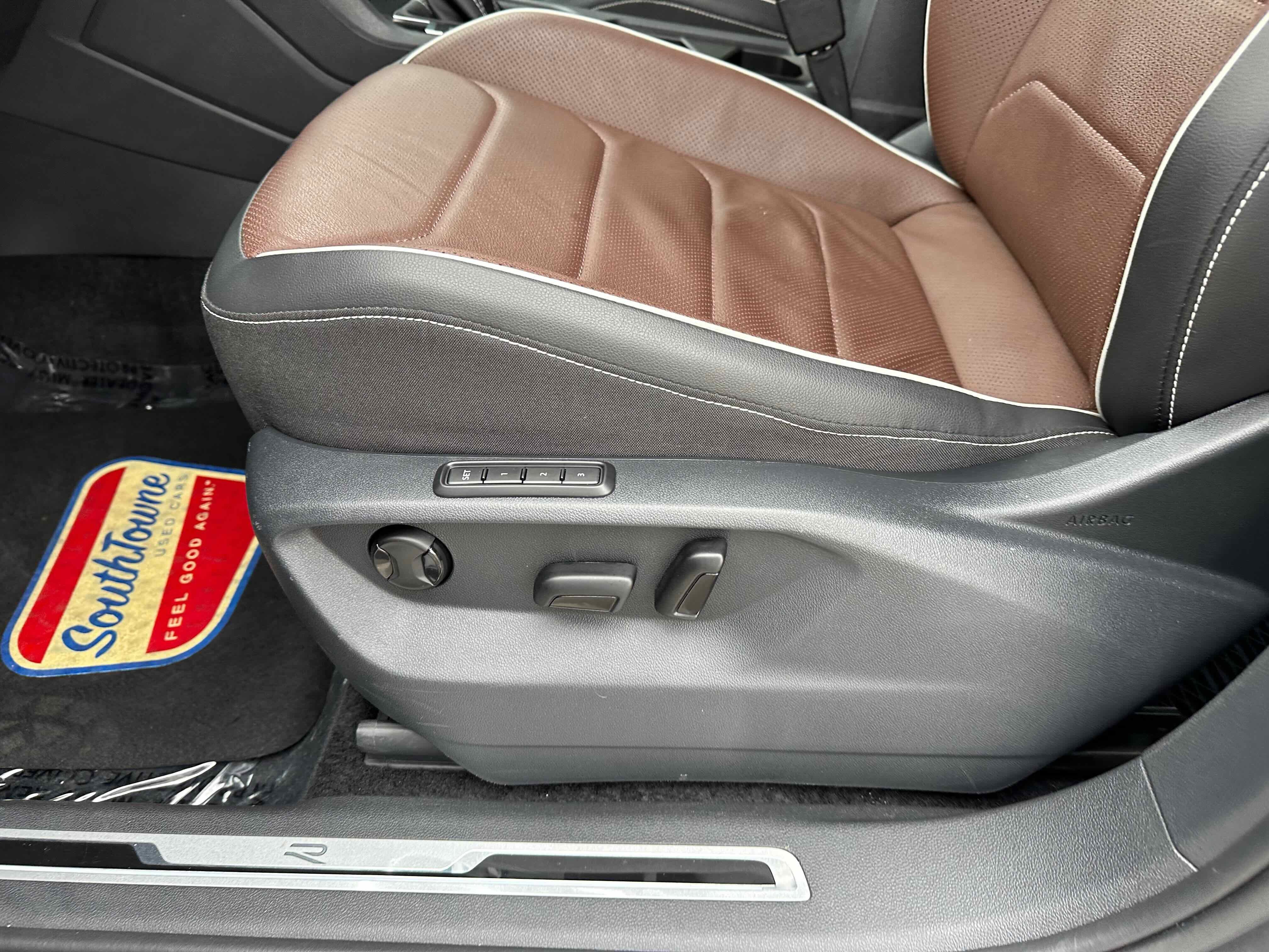 2024 Volkswagen Tiguan SEL R-Line