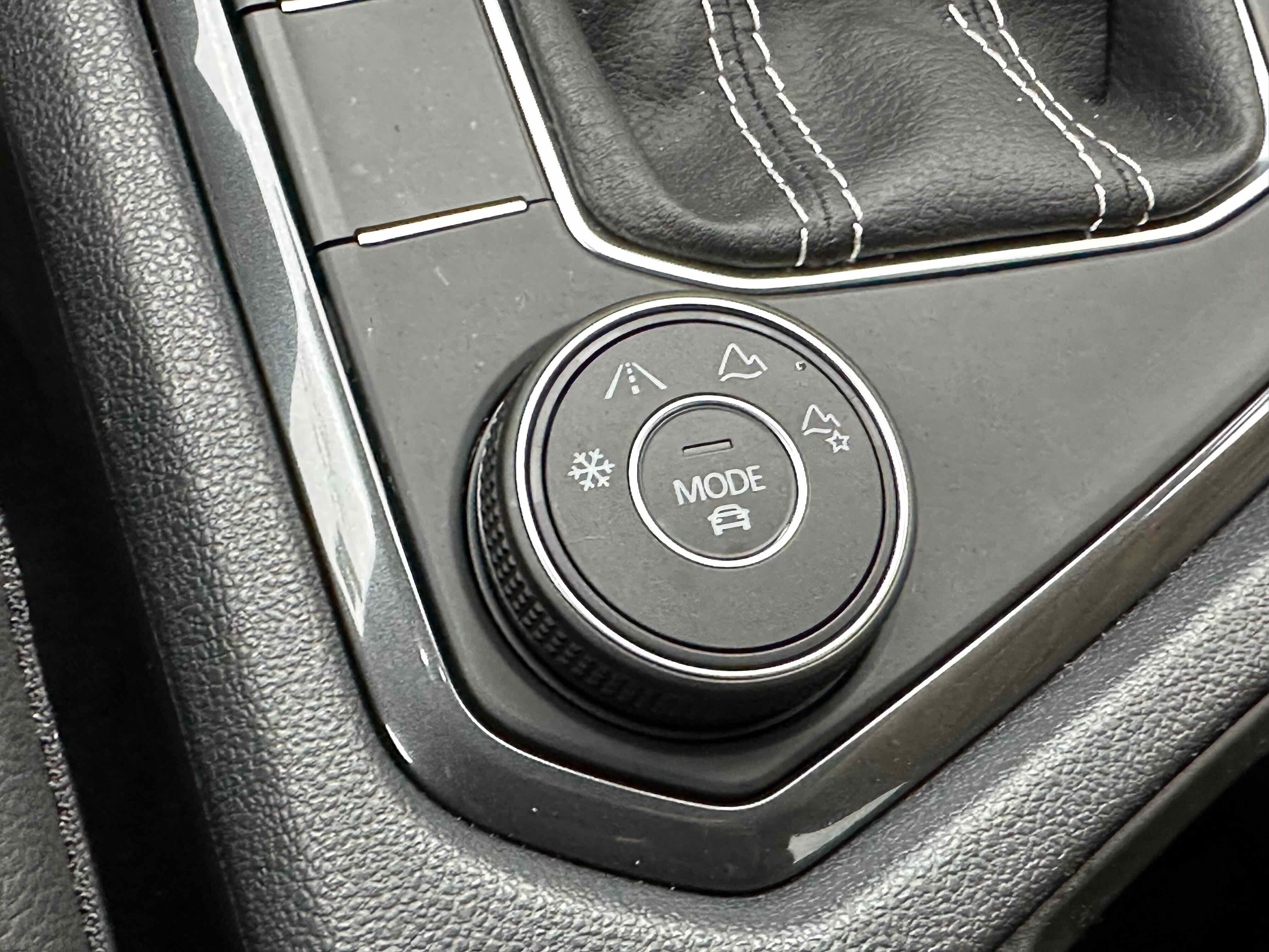 2024 Volkswagen Tiguan SEL R-Line