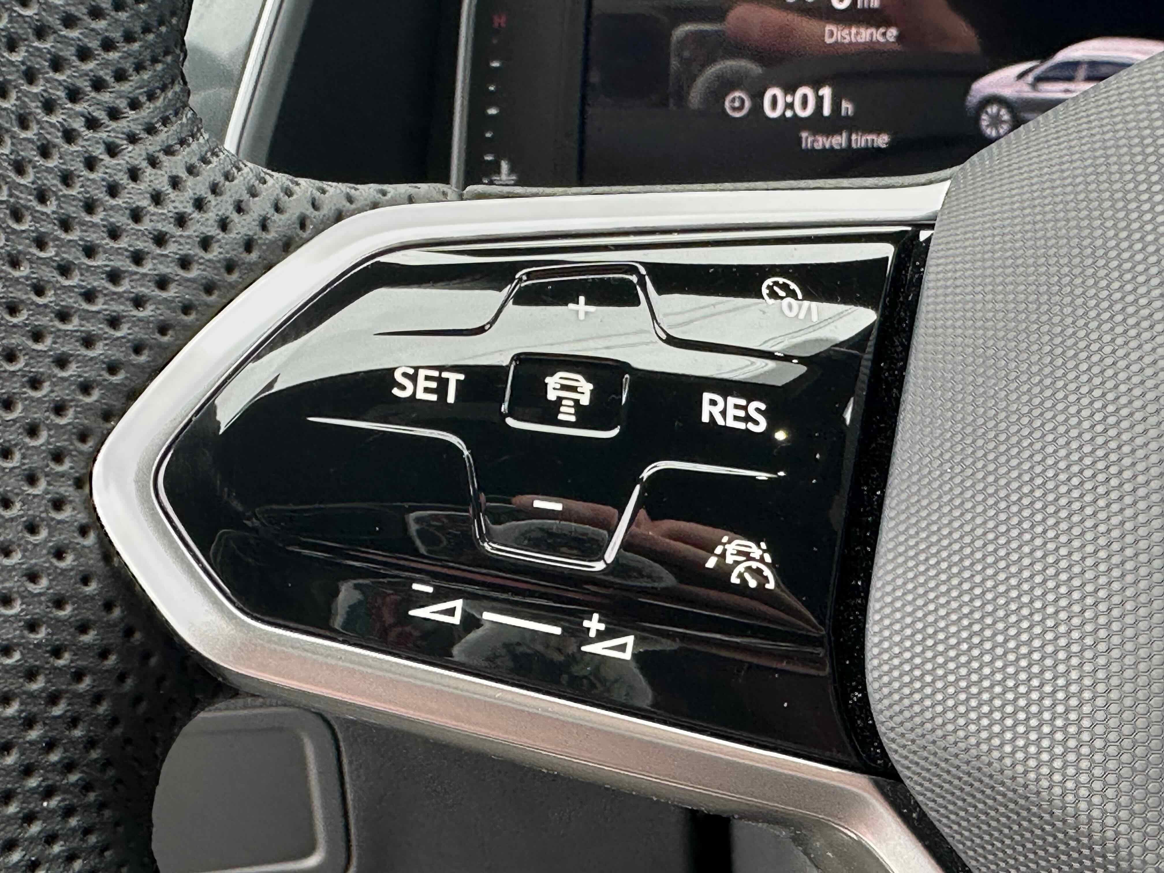 2024 Volkswagen Tiguan SEL R-Line