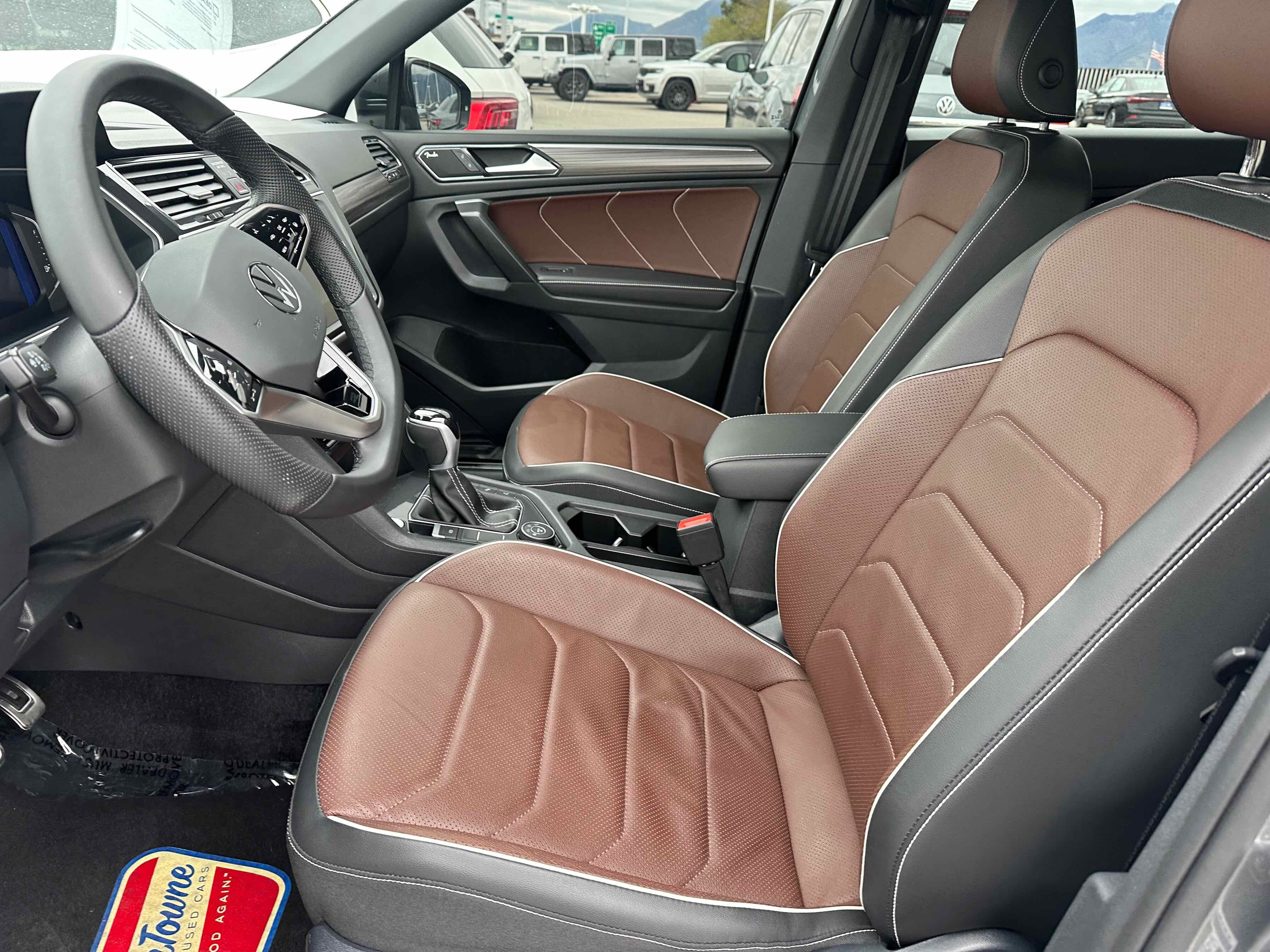 2024 Volkswagen Tiguan SEL R-Line