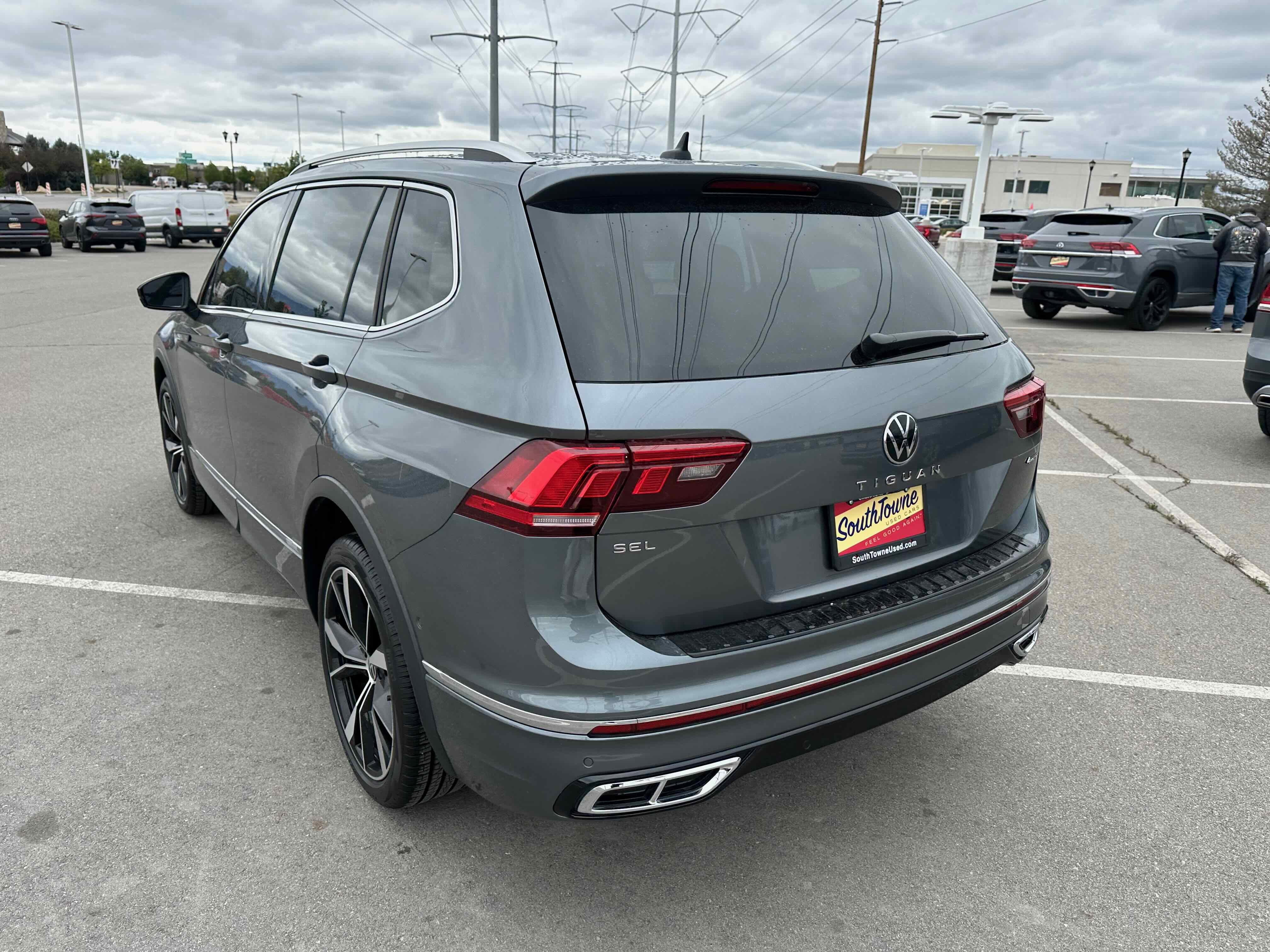 2024 Volkswagen Tiguan SEL R-Line