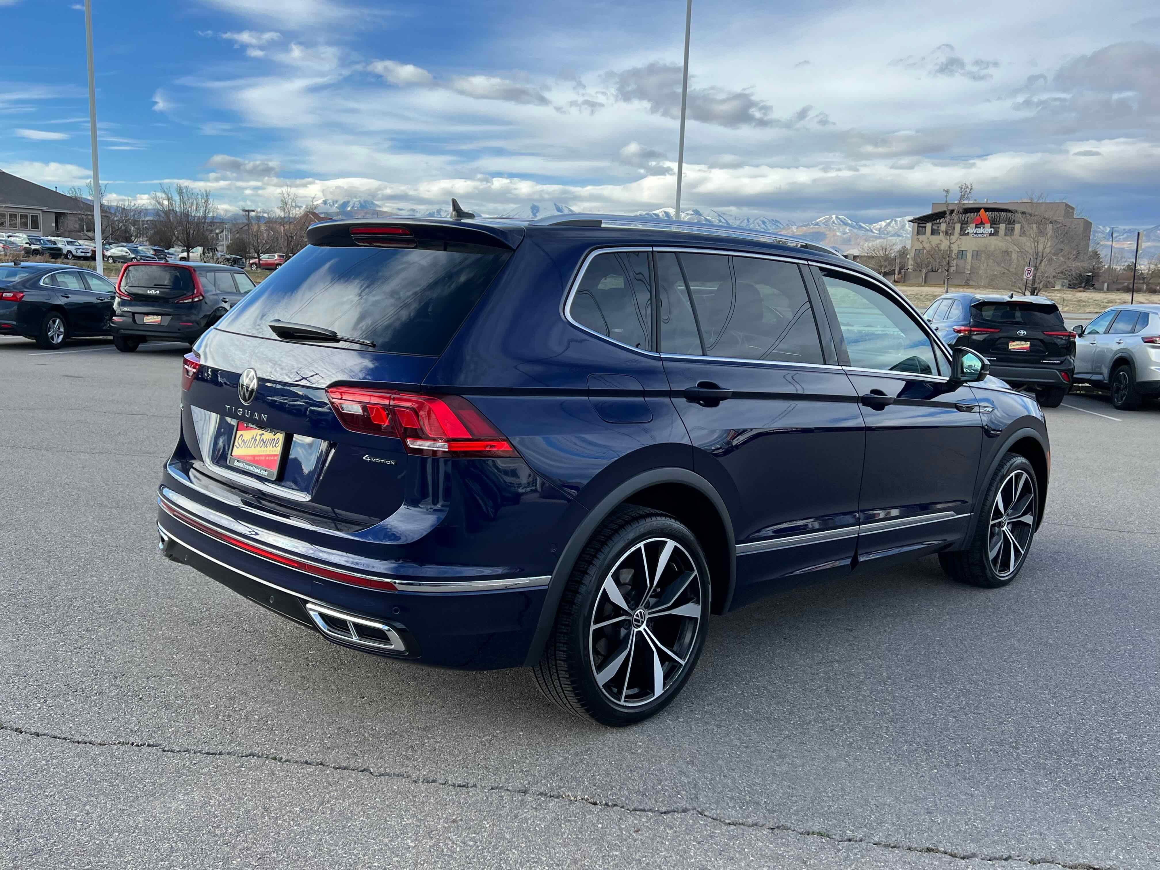 2022 Volkswagen Tiguan SEL R-Line