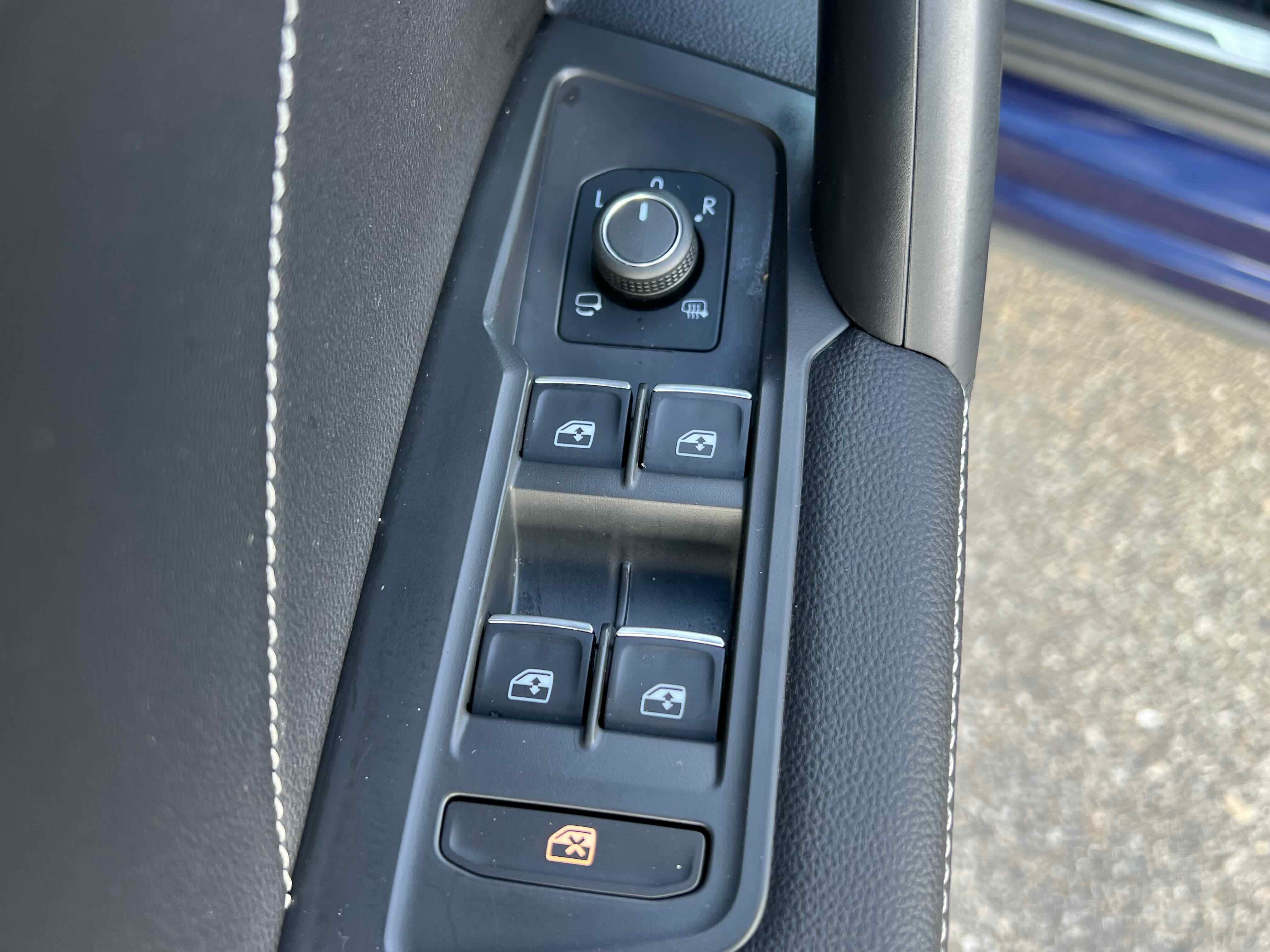 2022 Volkswagen Tiguan SEL R-Line