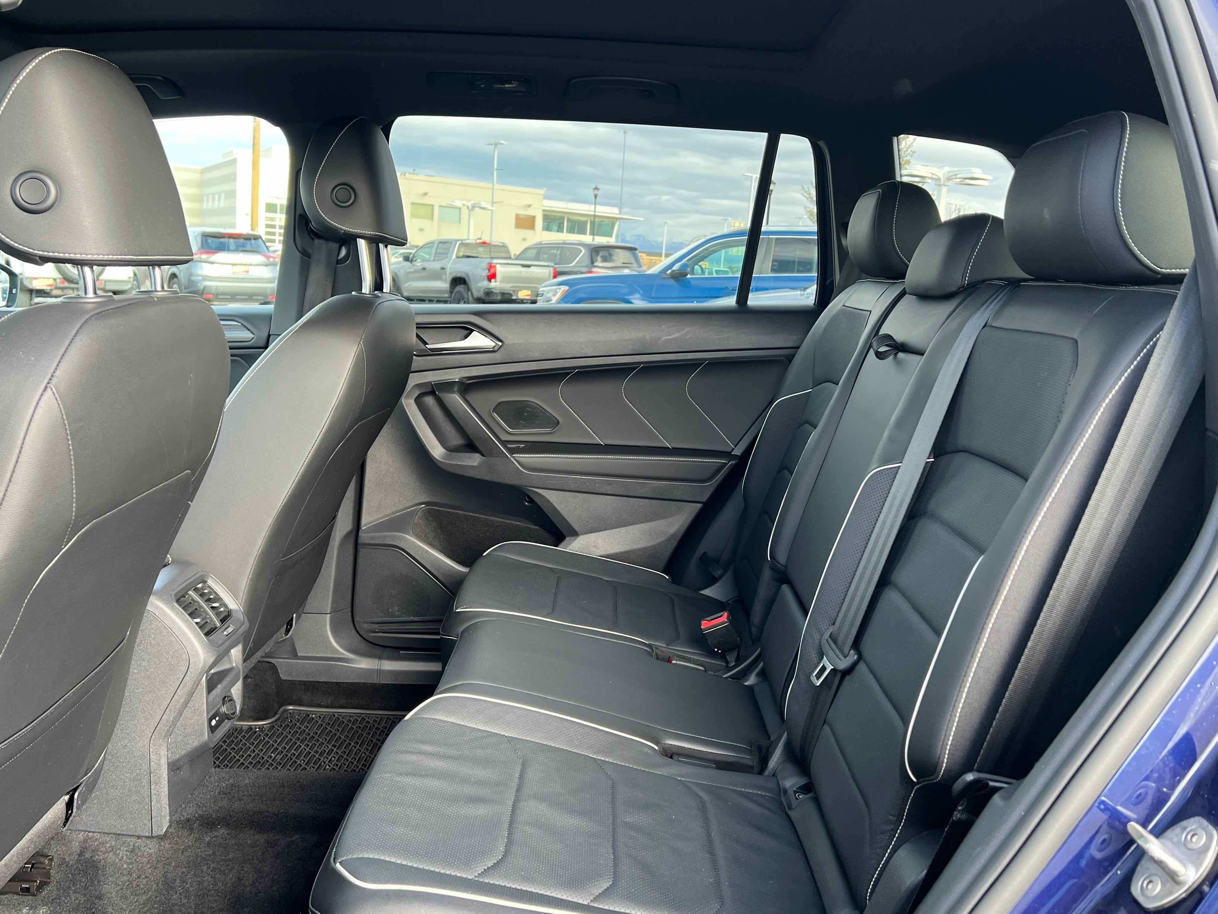 2022 Volkswagen Tiguan SEL R-Line