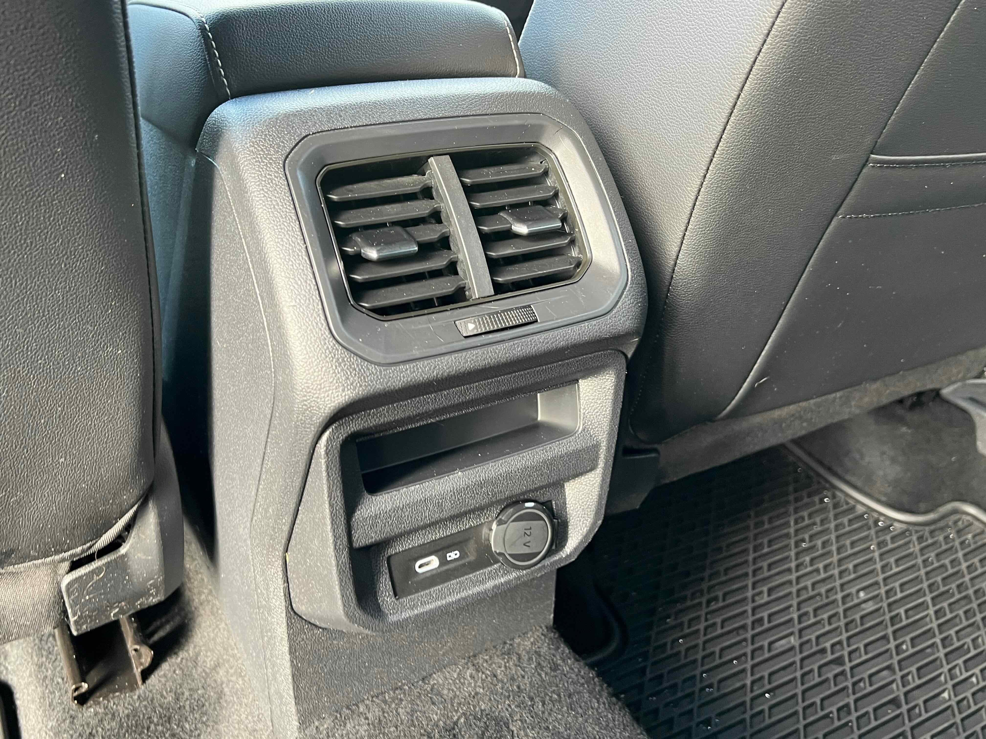 2022 Volkswagen Tiguan SEL R-Line